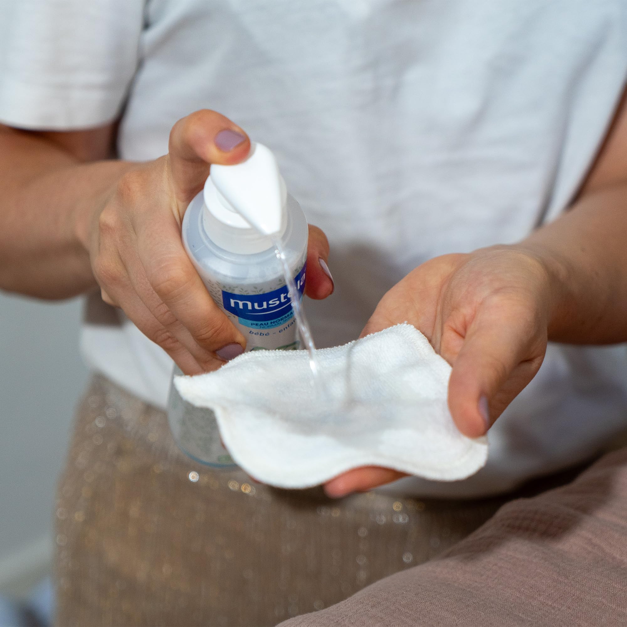 Mustela Woda czyszcząca z awokado bez spłukiwania, 500 ml