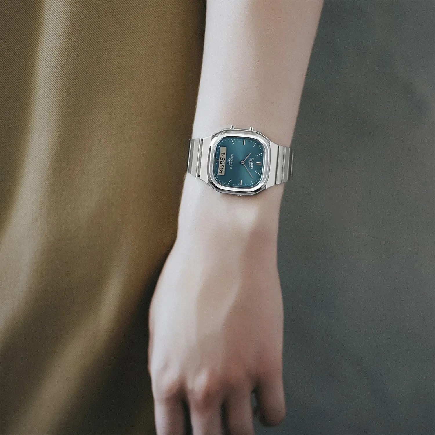 Casio Vintage Edgy AQ-240E-3AEF Unisexuhr