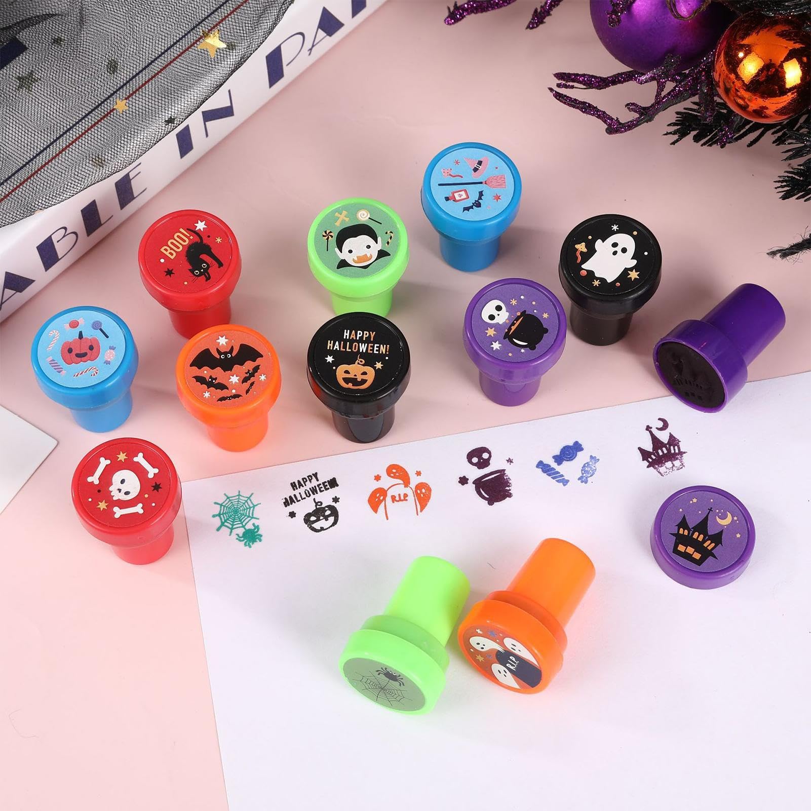 Kit de tampons Halloween, jeu de tampons pour Halloween - Ensemble de assortis de 24 pièces Tampon auto-encreur,Cadeaux de fête effrayants et mignons, cadeaux de jeu Cartoo Trick or Treat pour