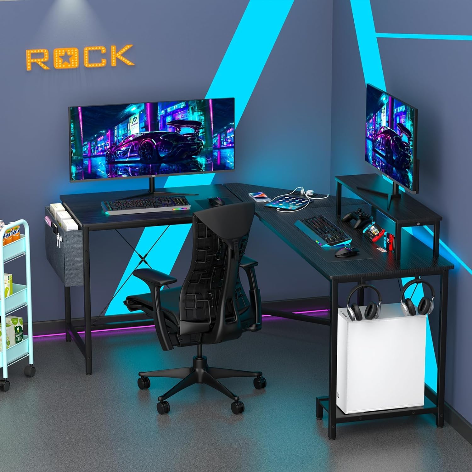 Bureau Gaming Angle, Bureau d'angle Gaming avec 2 Prises Electriques et 2 Ports USB, 135 * 160 * 75 cm Table Gaming d'Ordinateur avec Support d'écran Bureau Noir