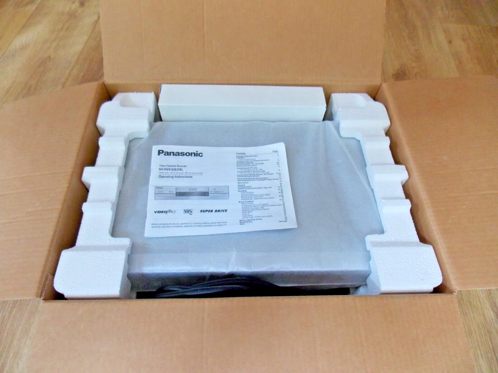 Panasonic NV-HV 61 EG-K VHS-Videorekorder schwarz