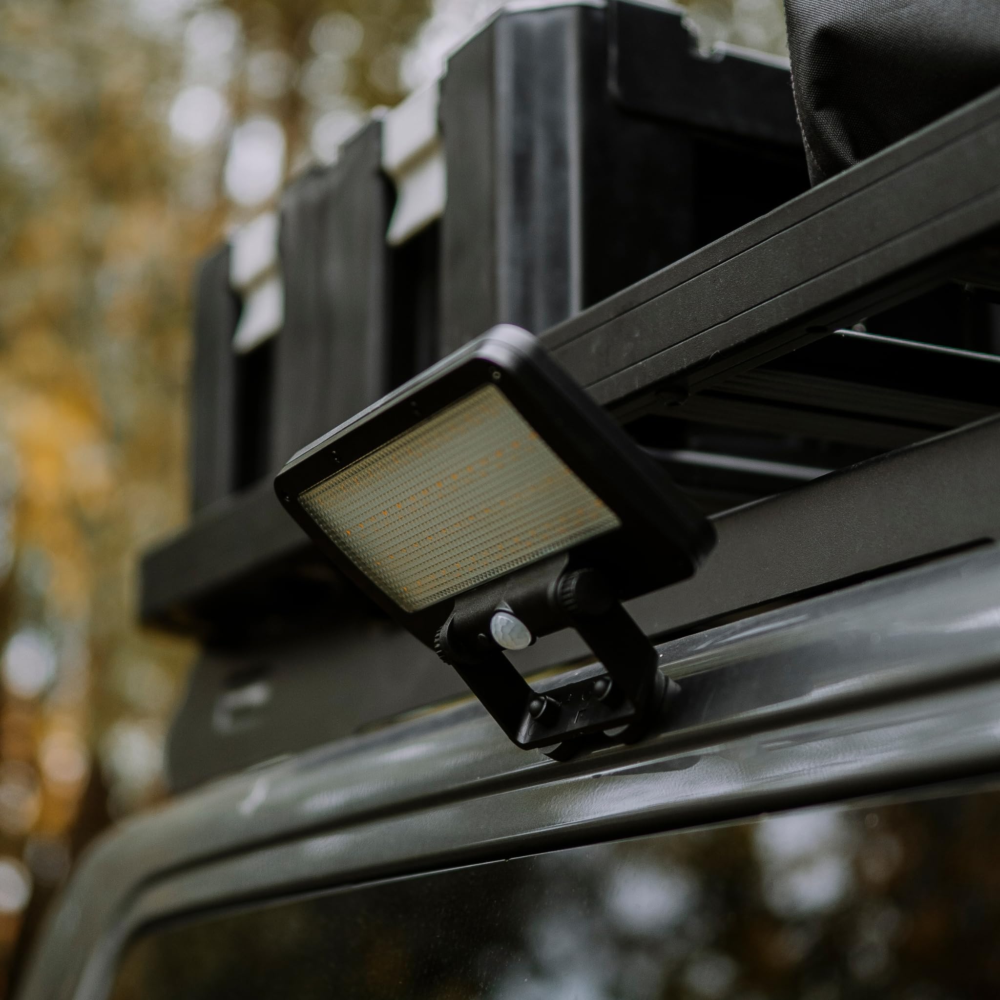 Campnetic LED Solar Lampe mit Magnethalterung und Bewegungsmelder 2er Set | Magnetisch, ohne bohren, Bewegungsmelder, kabellose Camping Beleuchtung, wetterfest, Aufbewahrungsbeutel