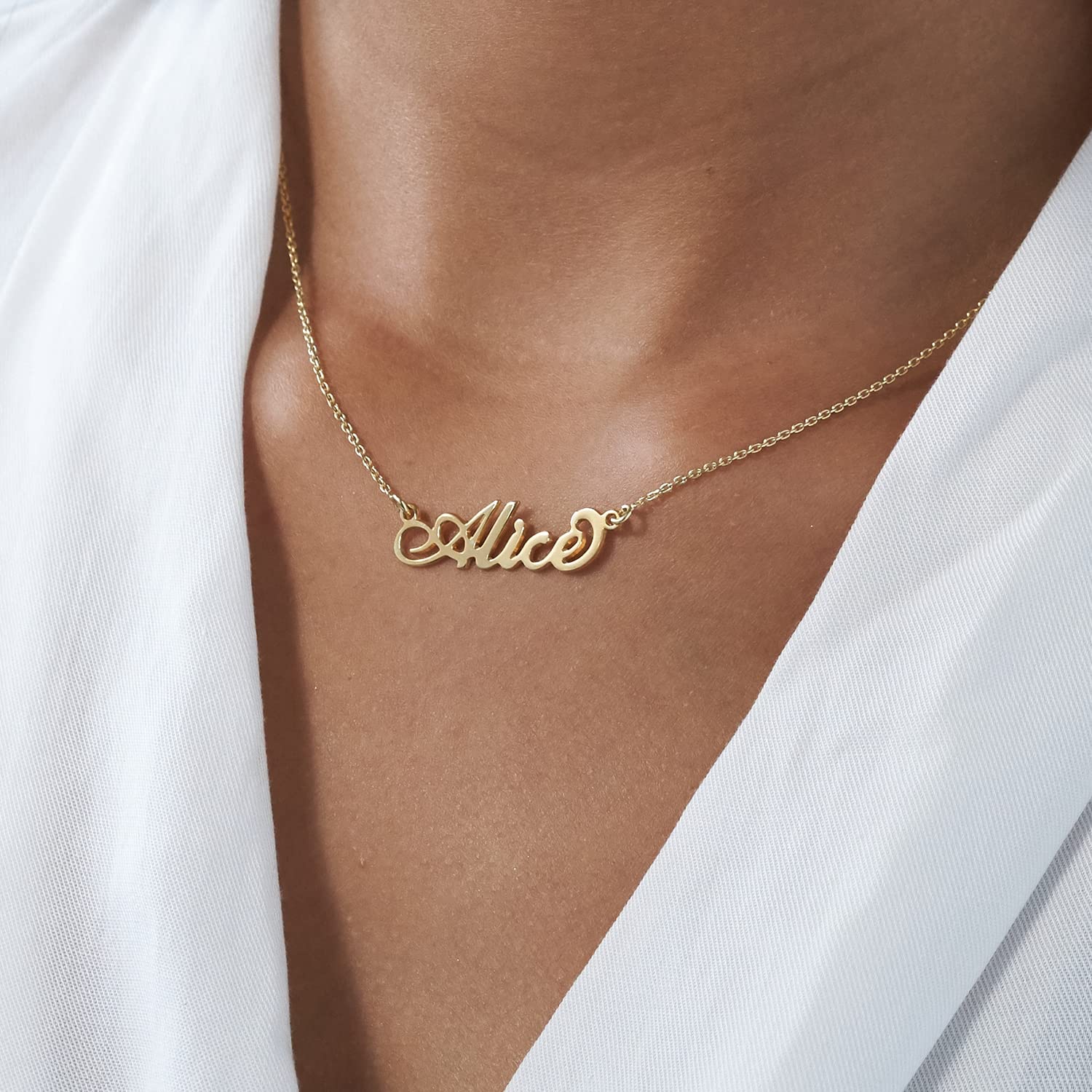 MyNameNecklace MYKA Collar Pequeño Personalizado con Nombre Estilo “Carrie - Regalos para Ella, Regalo para Mujer