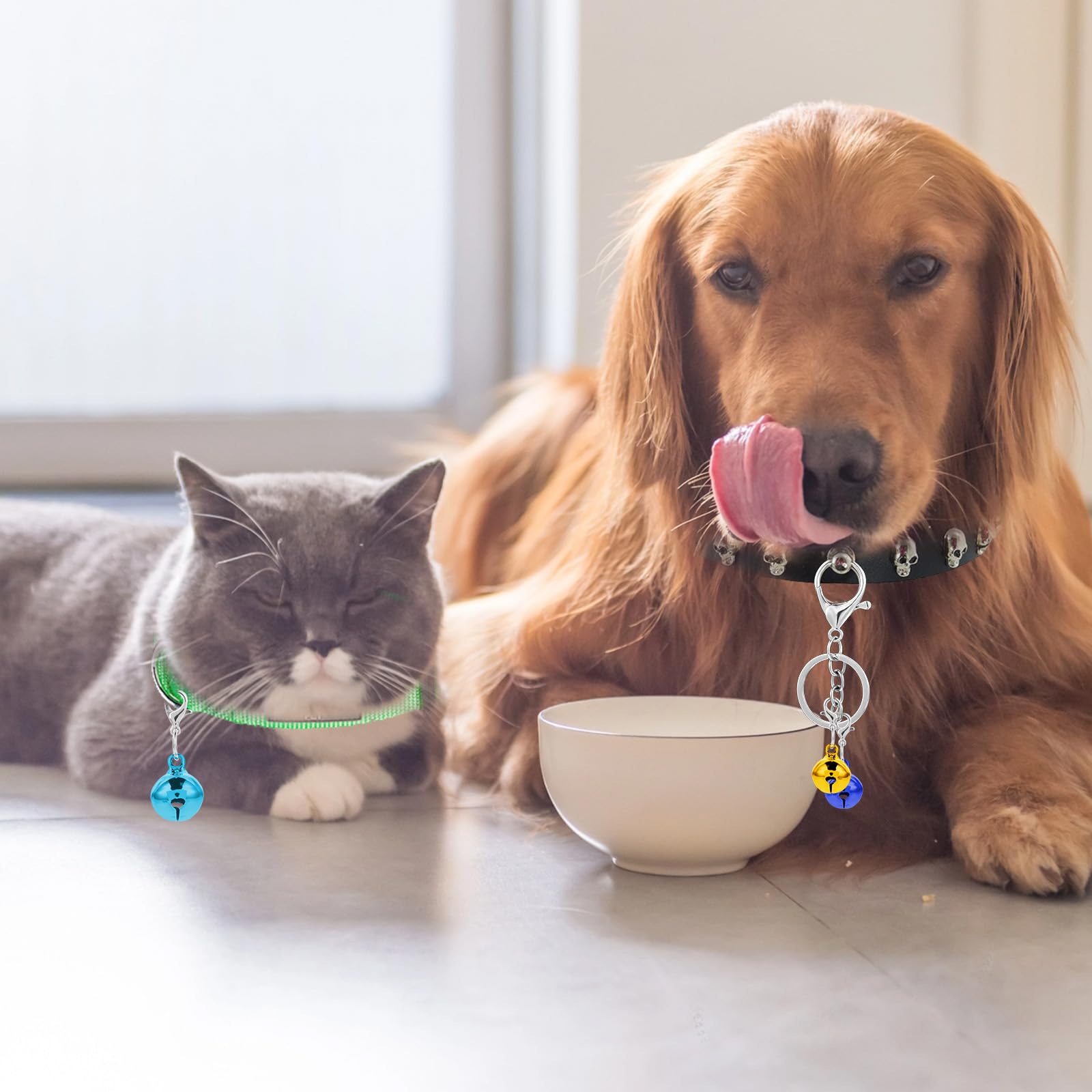 YUXIANLB Lot de 36 clochettes pour collier de chat et chien, clochette puissante pour collier de chat, breloques de collier avec son fort et net, clochettes de suivi des animaux domestiques,