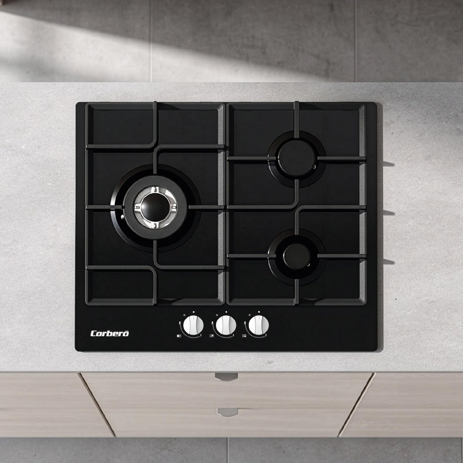 Corberó - Plaque gaz butane 60 cm| CPCGM3F3126N | Puissance 6,05 kW | 3 zones | Zone Wok | Auto-allumage | Couche de protection Clean+ | Arrêt automatique | Verre noir