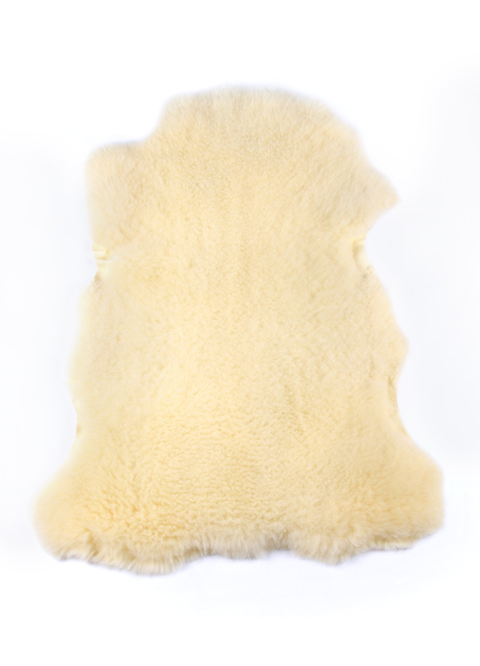 Naturasan Baby Lammfell aus Öko-Schaffell medizinisch gegerbt geschoren waschbar Kinderwagen Auflage Sitzauflage Naturform goldgelb 70-80cm
