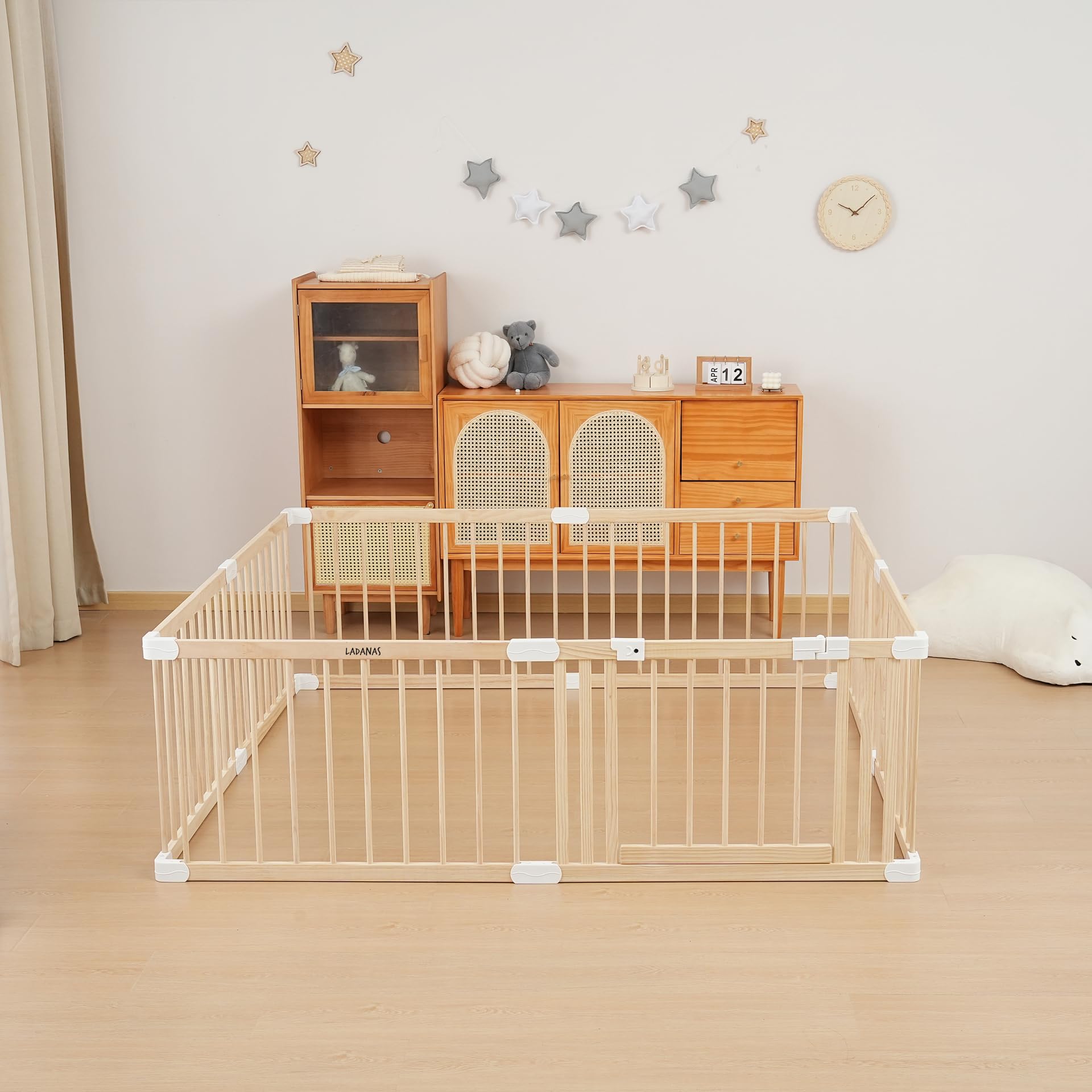 Modularer Baby XL-Laufstall aus massivem Kiefernholz – Sicherer, unlackierter Laufstall mit Tür – TOP-QUALITÄT & einfacher Auf-/Abbau in 10 Minuten – 140x200 cm – Faltbarer Baby-Laufstall