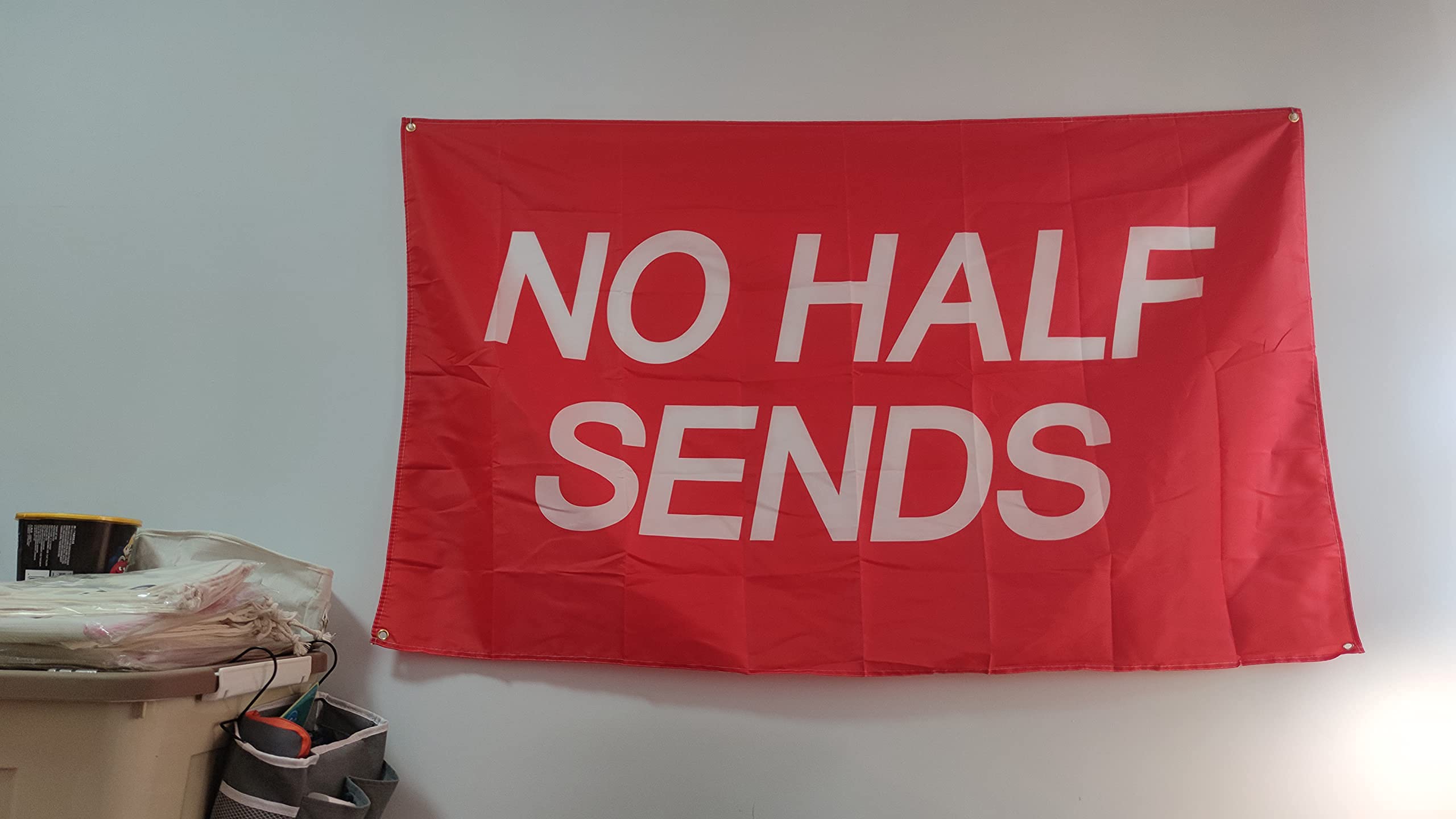 "No Half Sends" Flagge – 90x150 Cm, Lustiges Poster Für Männerhöhle, Festivals Und Partys