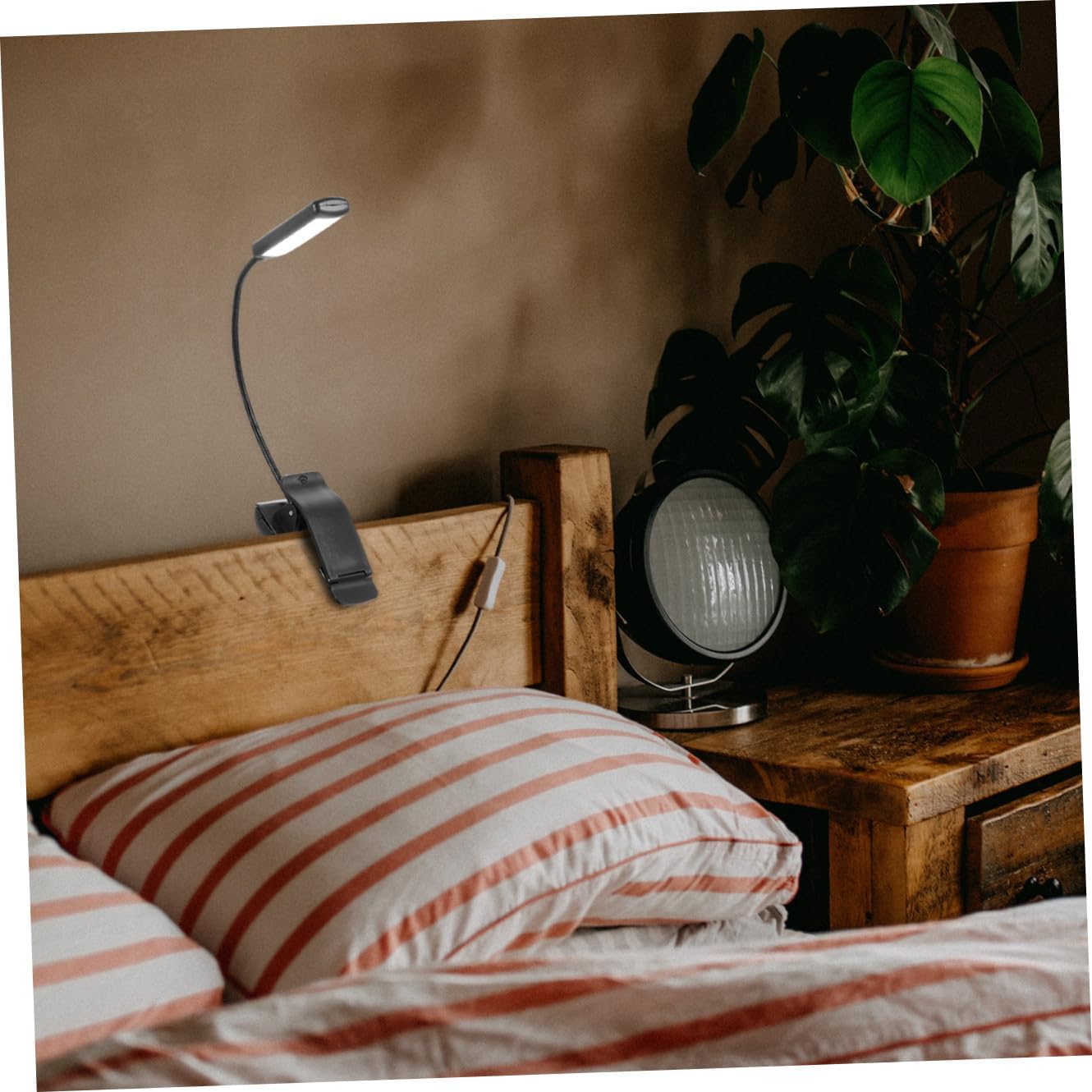 2Sets Rechargeable LED Reading Clip Lamp Brightness Music Score Lights for Piano and Book Eye-Care Book Light with Flexible Gooseneck for Night Reading and Desk Use