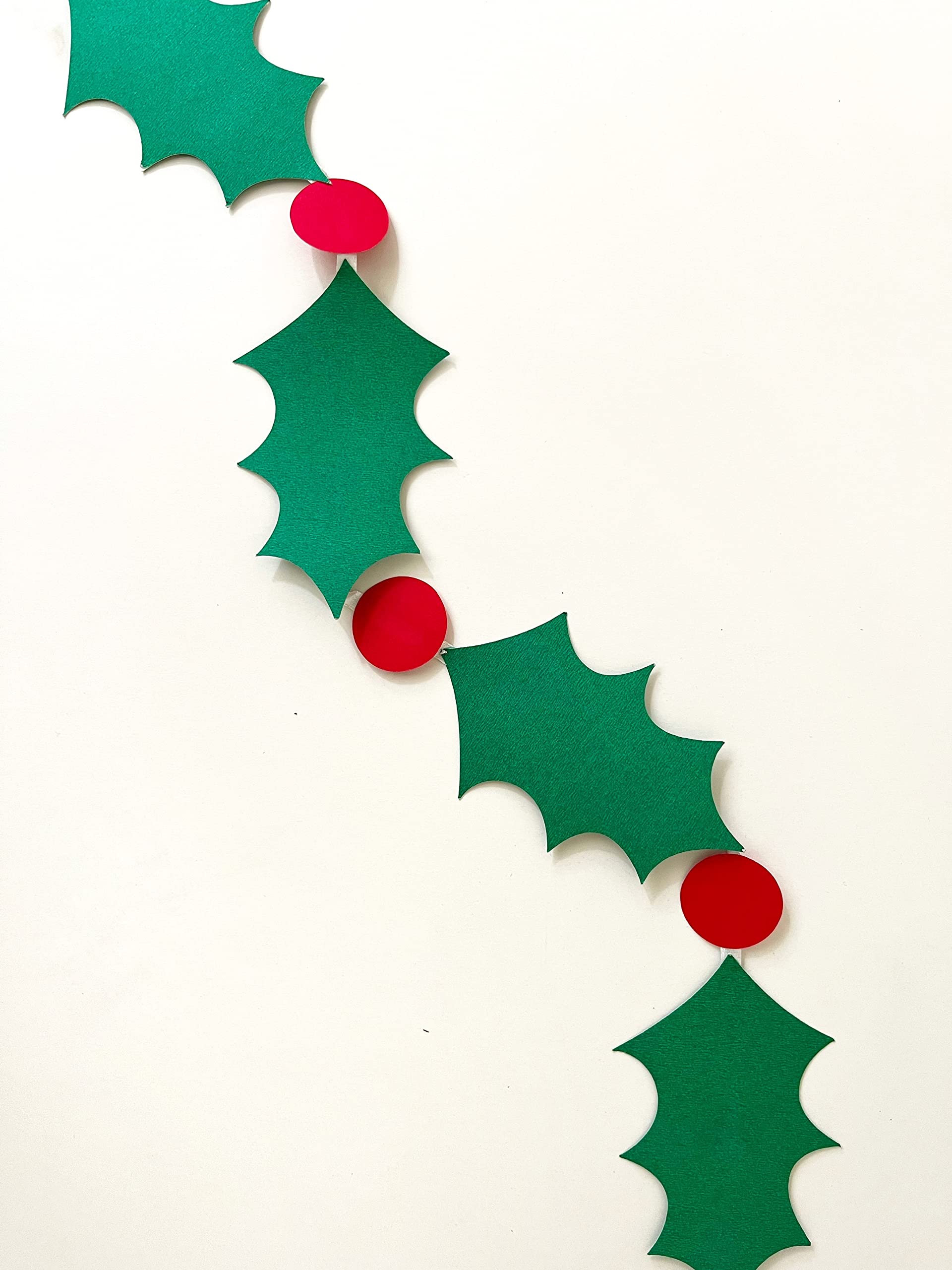 The Banner Company Green and Red Paper Mistletoe/Holly Leaves Garlands (Set of 2 * 2m) for Christmas and New Year Party Decoration for Home/Office.