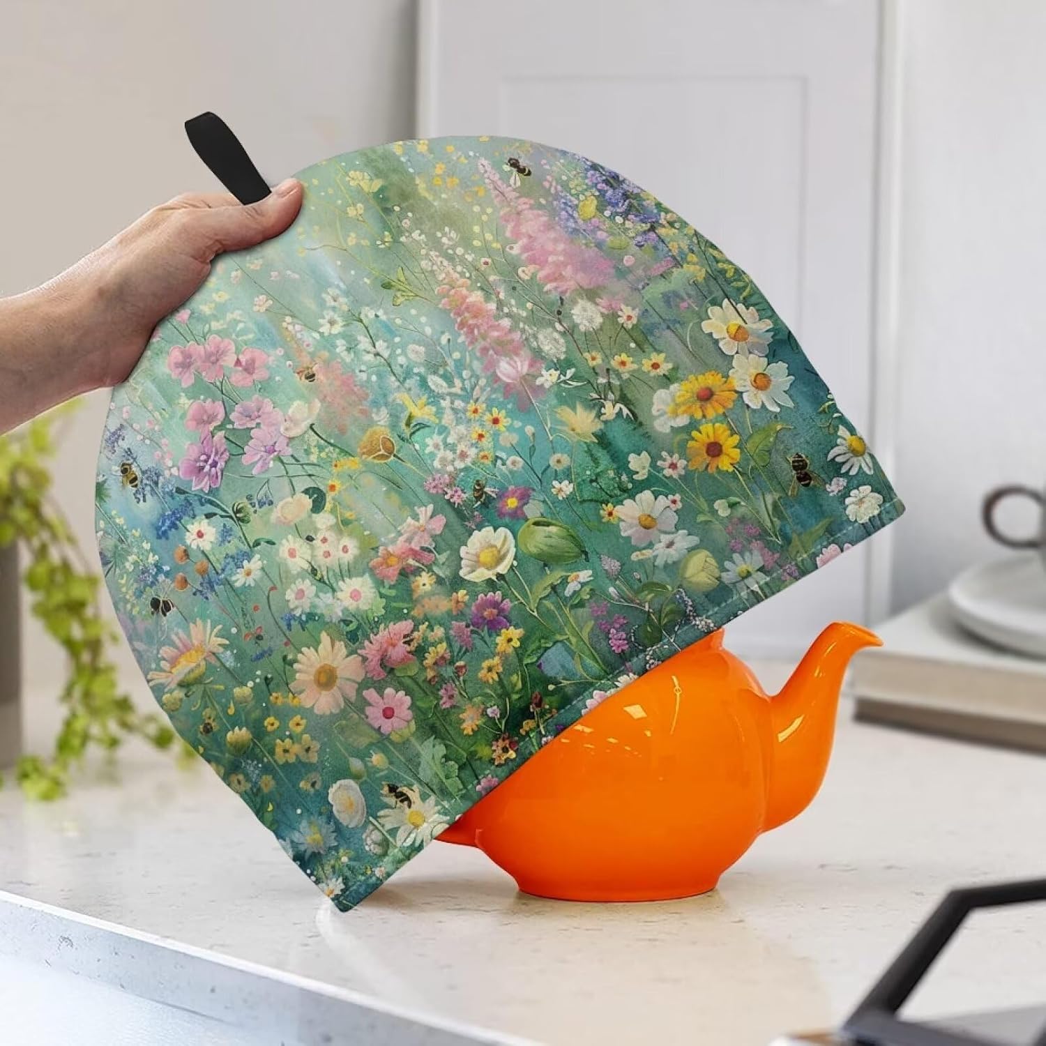 ZOUTAIRONG Flowers Tea Cosy for Teapot Tea Cozy Kitchen Accessory Extra Thick Wadding Tea Pot Purple Teapot Cozy for English Tea Sets Machine Washable