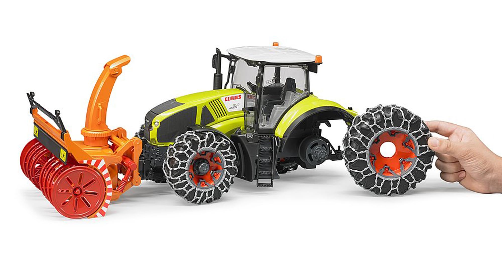 bruder 03017 - Claas Axion 950 con catene da neve e spazzaneve, trattore, servizio invernale, spazzaneve