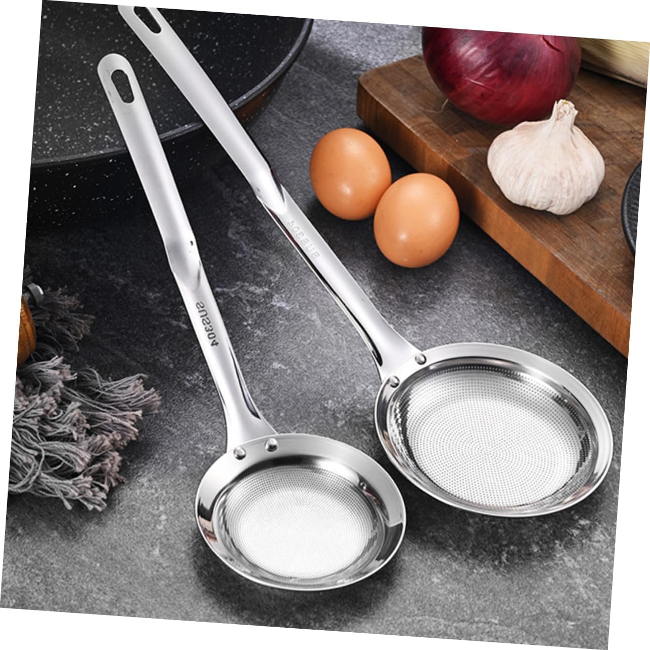 VALICLUD Stainless Steel Oil Skimmer with Fine Mesh Strainer 13 Inch Long Handle for Cooking Oil Filtering Fryer Skimmer Spoon with Ergonomic Grip and Hanging Hole
