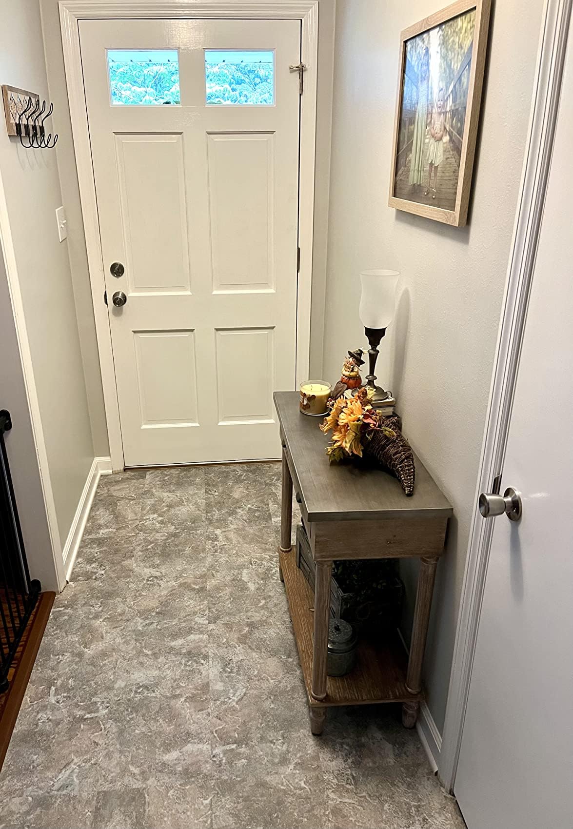 Chic Stone Vibe Underfoot – auxua Lot de 20 carreaux de sol à décoller et à coller, 30,5 x 30,5 cm d'épaisseur, tons gris, imperméables, sans résidus pour une ambiance instantanée