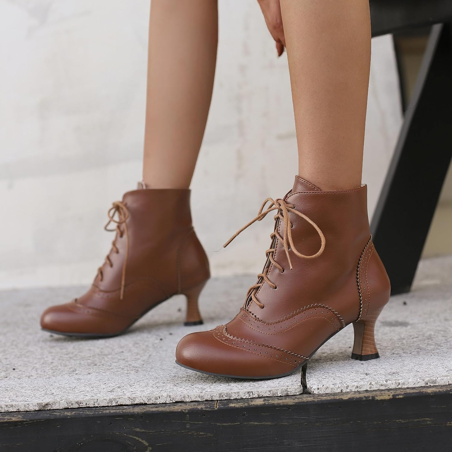 Uniquelly Women's Victorian Ankle Boots Lace Up Kitten Heel Vintage Witch Pirate Boots Granny Booties Round Toe Victorian Renaissance Shoes