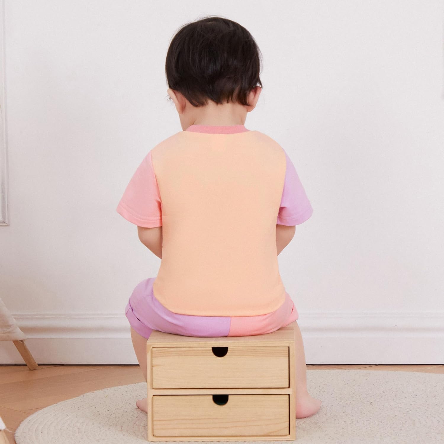 WZTYYDS Toddler Girl Summer Clothes Letter Print Short Sleeve Round Neck T-Shirt with Contrast Color Shorts Outfit - Image 4