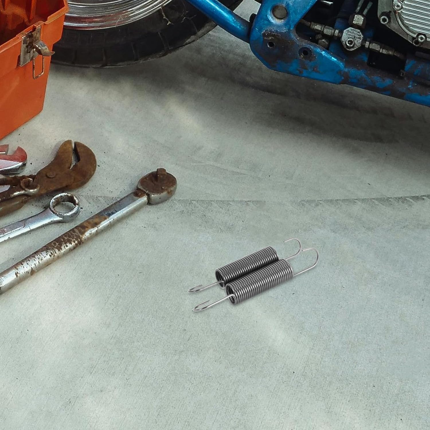 Clutch Pedal Return Spring and Throttle Pedal Return Spring Set Small and Large Size Compatible with Light Trucks Automotive Engine Foot for Brake and Clutch