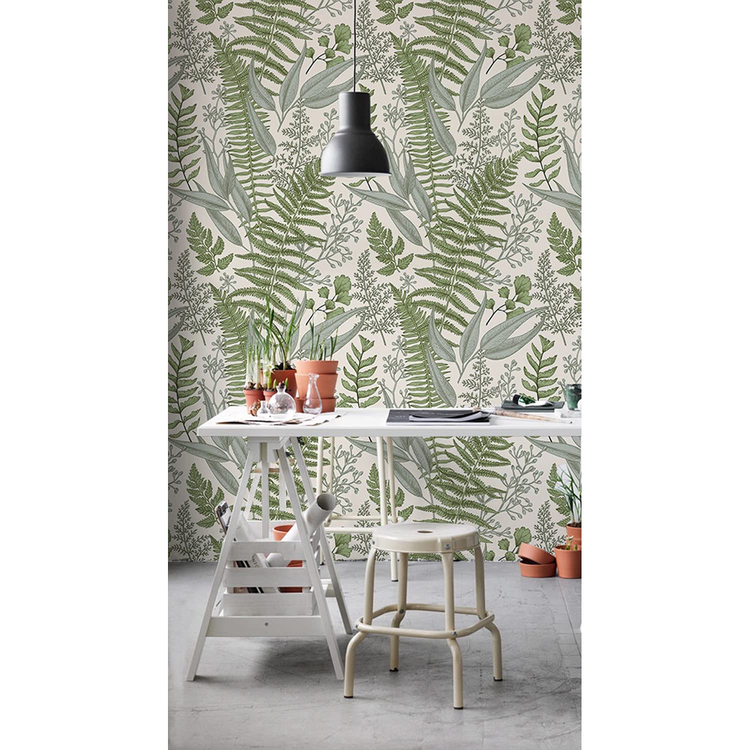 Papier peint intissé fougère beige pour masquer imperfections mur et relooker meuble