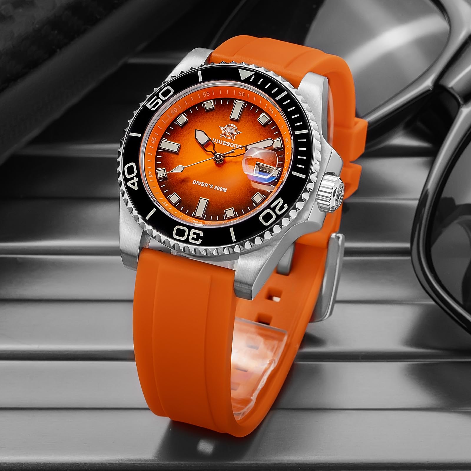 ADDIESDIVE Montre de plongée 200m Quartz Hommes BGW9 Lunette Céramique Lumineuse Montre Analogique Hommes avec Bracelet Caoutchouc AD2089