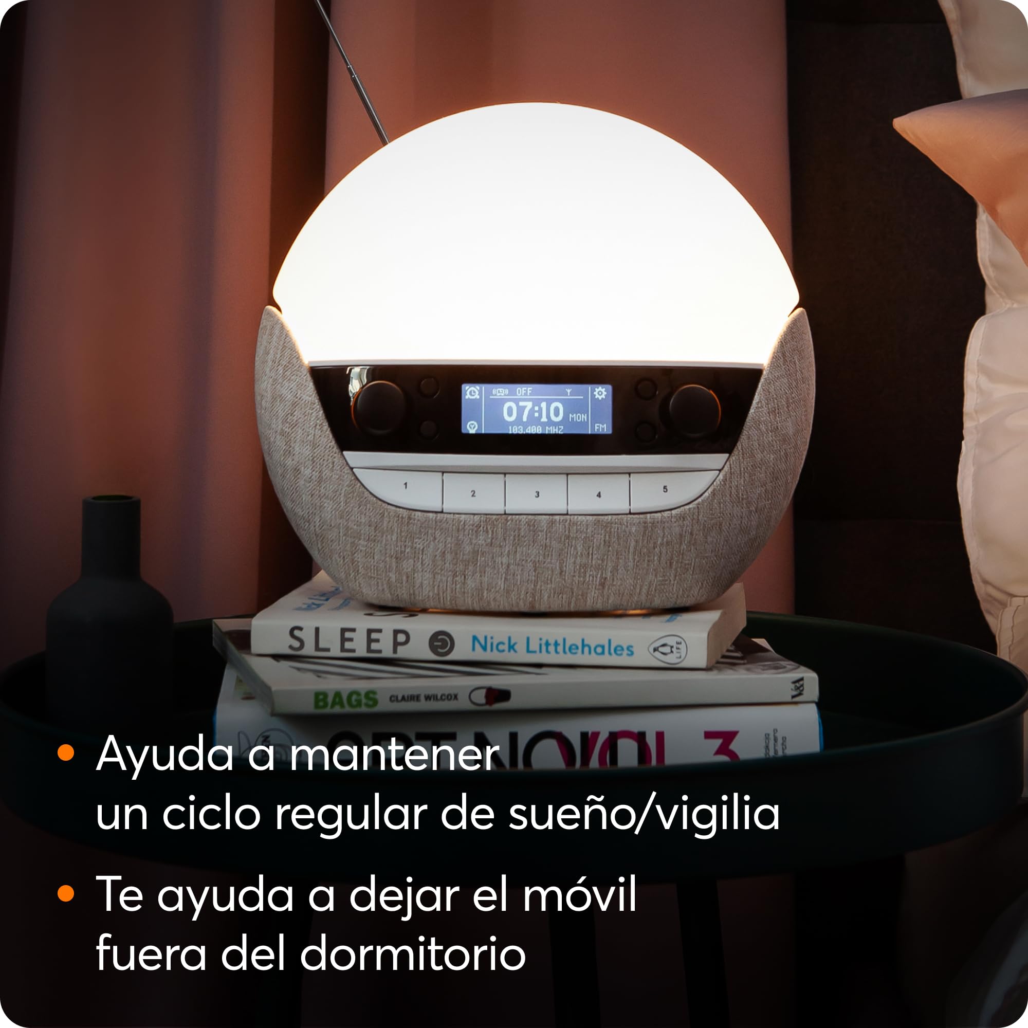 Lumie Bodyclock Luxe 700FM Despertador de Luz Radio FM
