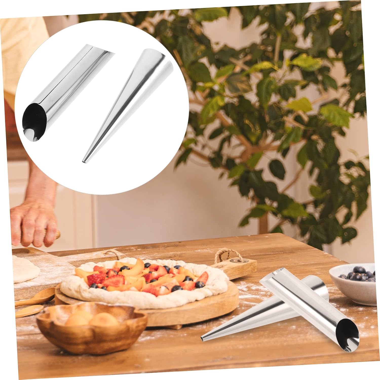 Unomor 16pcs Stainless Steel Croissant Baking Molds Horn Shaped Baking Tubes for Cakes Desserts Easy to Reusable Bakeware for Home