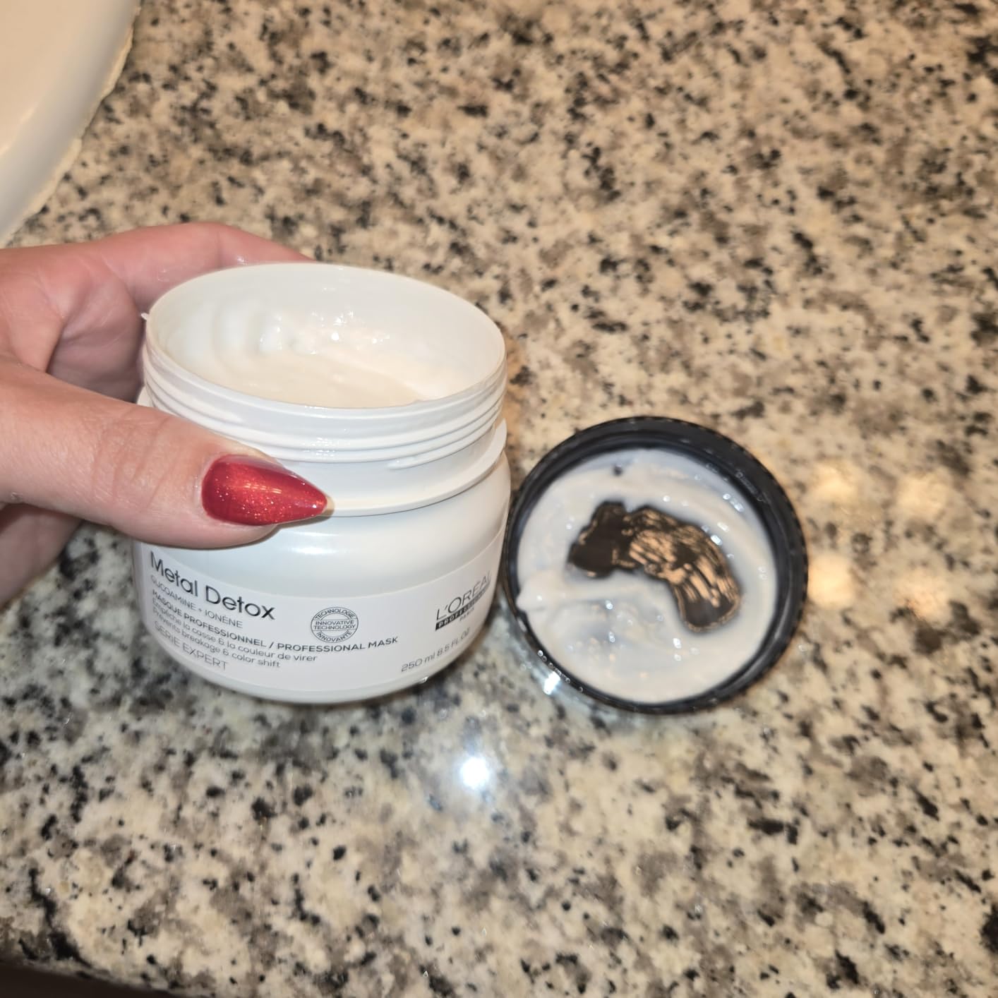 L'Oréal Professionnel Paris L’Oreal Professionnel Metal Detox Hair Mask - Sulfate-Free Deep Conditioner & Treatment For Dry or Damaged & All Hair Types, Prolongs Hair Color, Prevents Damage & Adds Softness