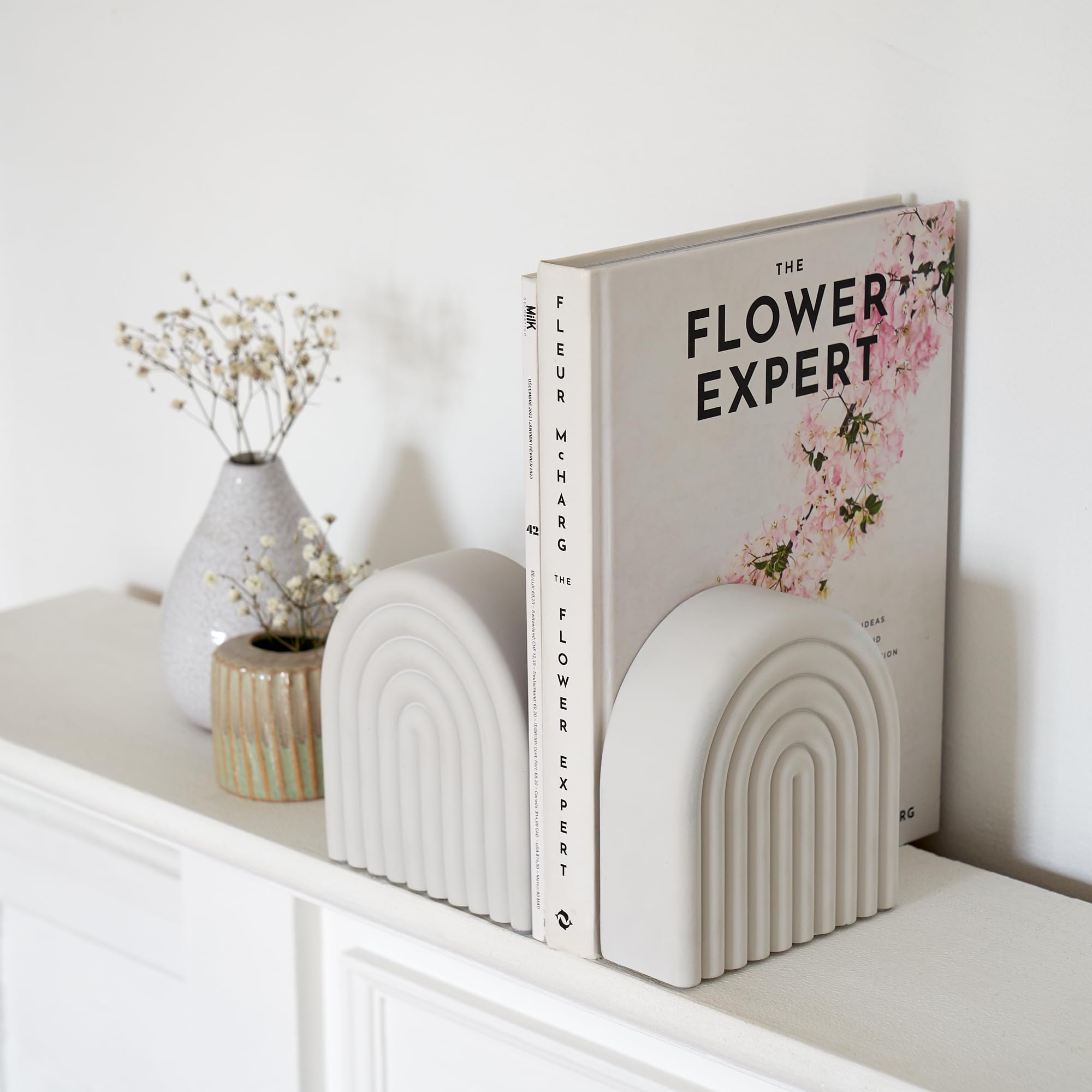 OAKOA Concrete Book Ends For Heavy Books - Modern Decorative Bookends For Shelves With Anti-Slip Pads