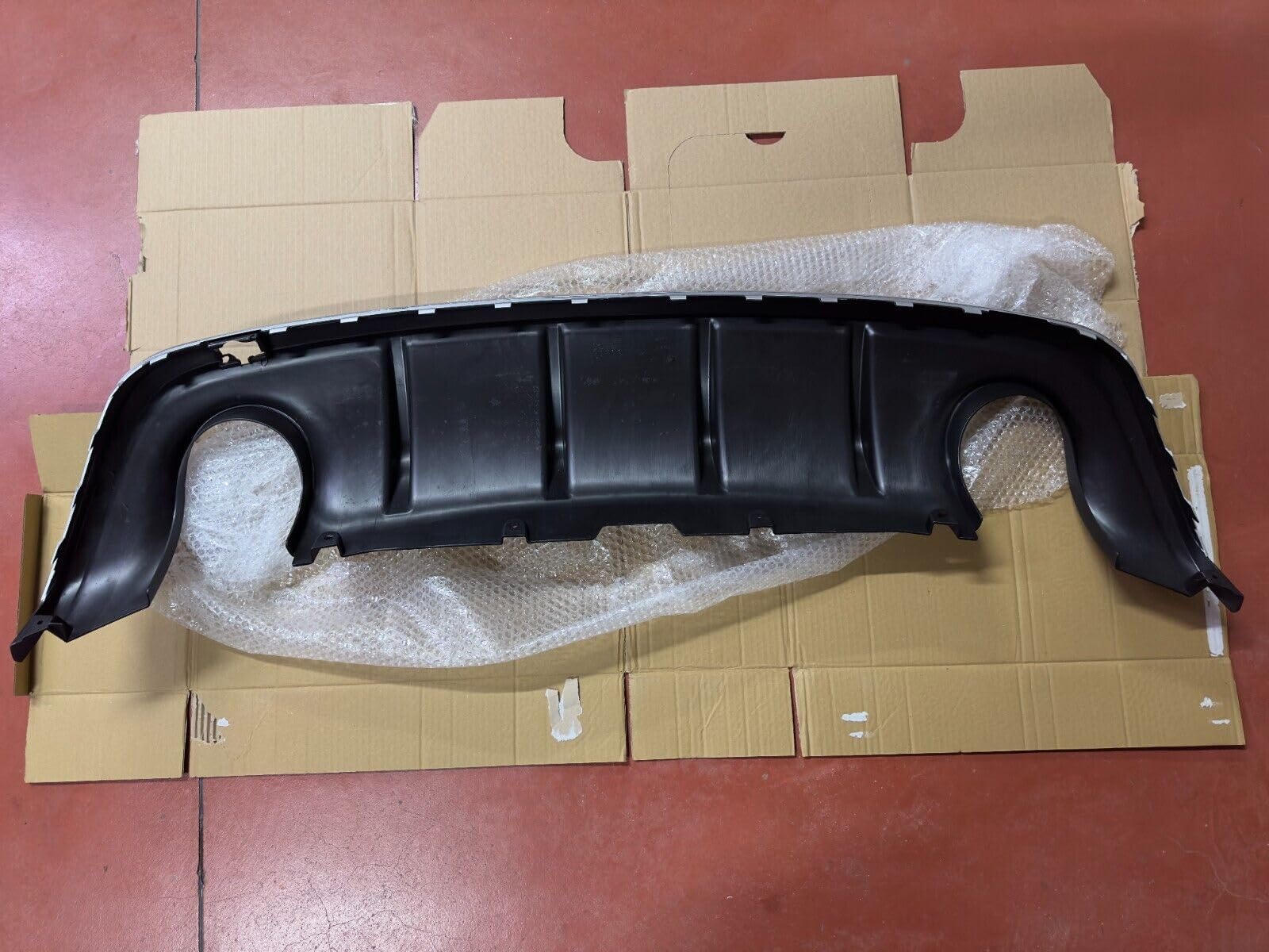 Spoiler Dam Pare chocs Arrière Alfa Romeo Giulietta Bord Gris Double Échappement Original