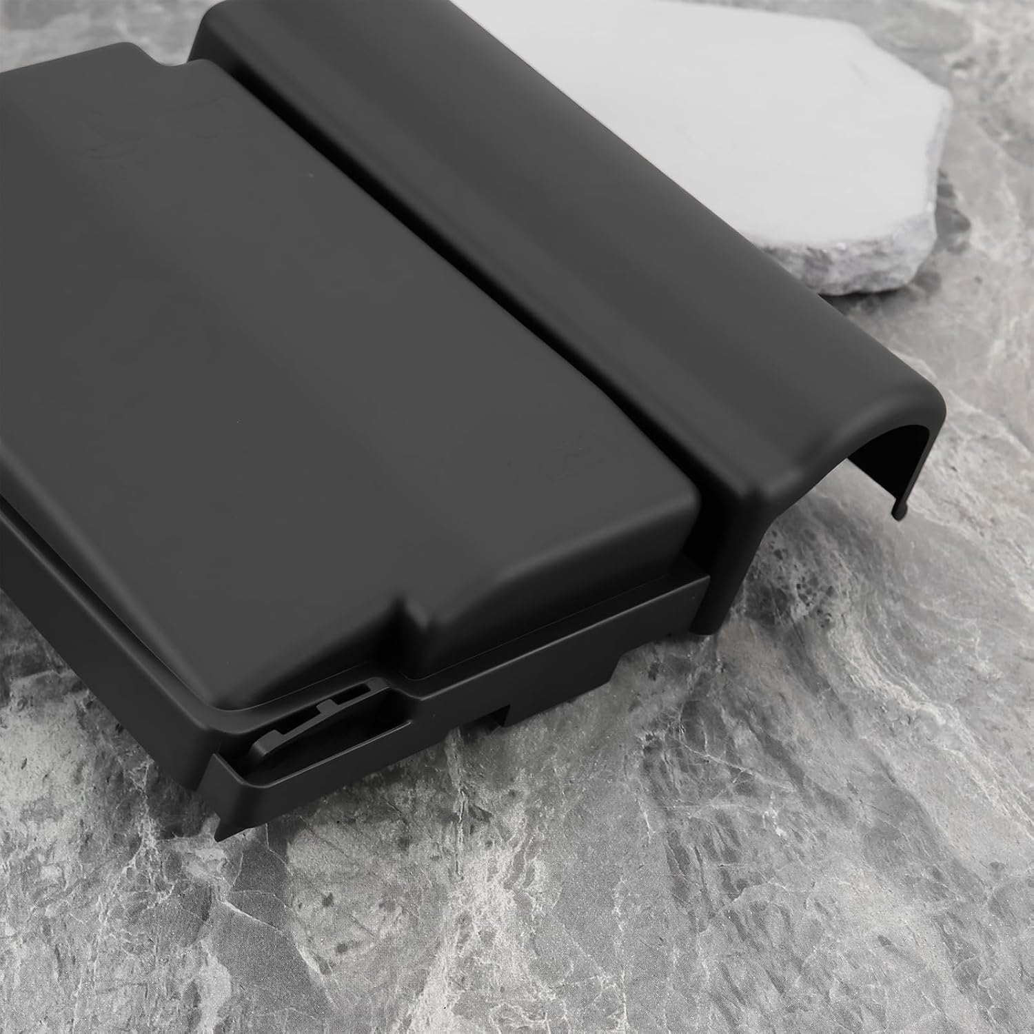 Black Fuse Box Relay Cover 5C0937132A Compatible with VW Compatible with Jetta Compatible with Passat 2011-2018