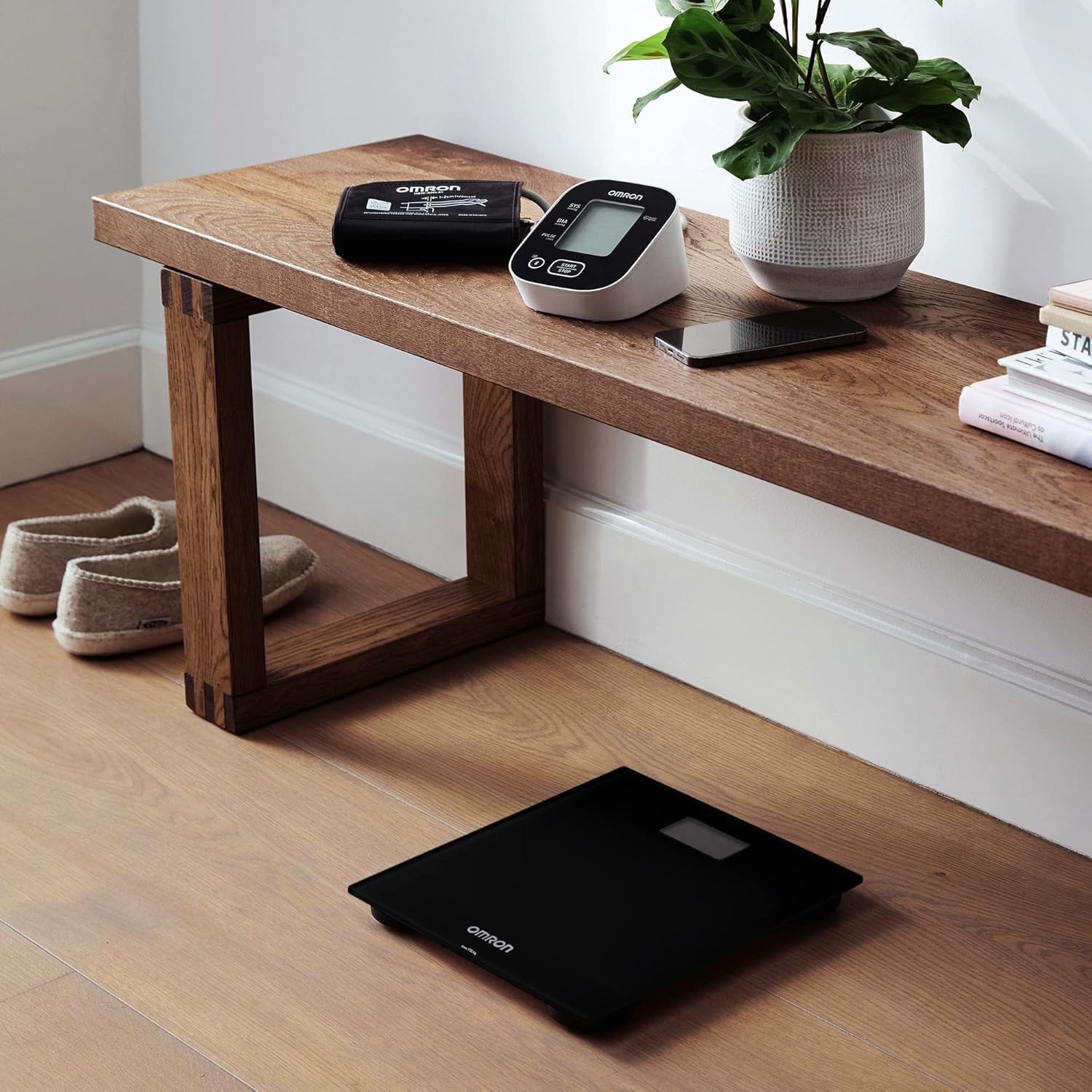 OMRON HN300T2 Intelli IT Báscula inteligente con Bluetooth | Mide el peso corporal y el IMC y sincroniza los resultados con la app OMRON Connect para seguir tu progreso