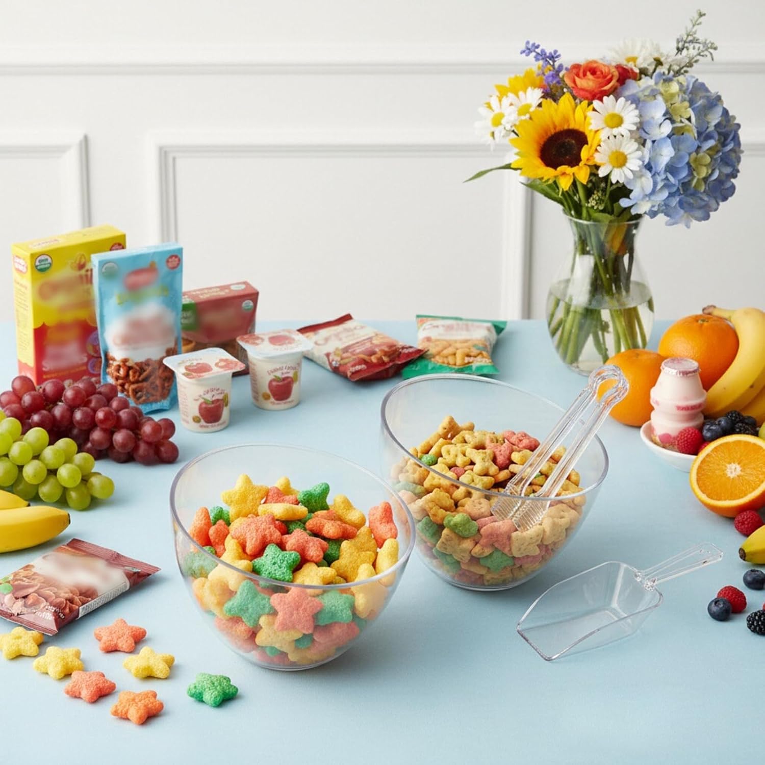 18 Pcs Serving Bowls Kit, 25 oz Buffet Containers Set, Include Parties Clear Plastic Angled Bowls, Plastic Kitchen Candy Scoops and Tongs, for Serving Food, Appetizers, Party Supplies