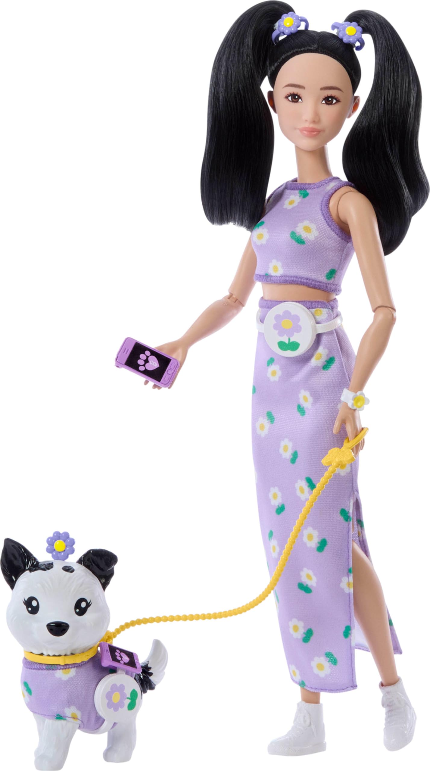 Barbie Twinning Looks Bambola con Cane Animale Domestico con Vestiti Viola di Margherite e Accessori come Fiori e Marsupio, Capelli Nero, JFP39