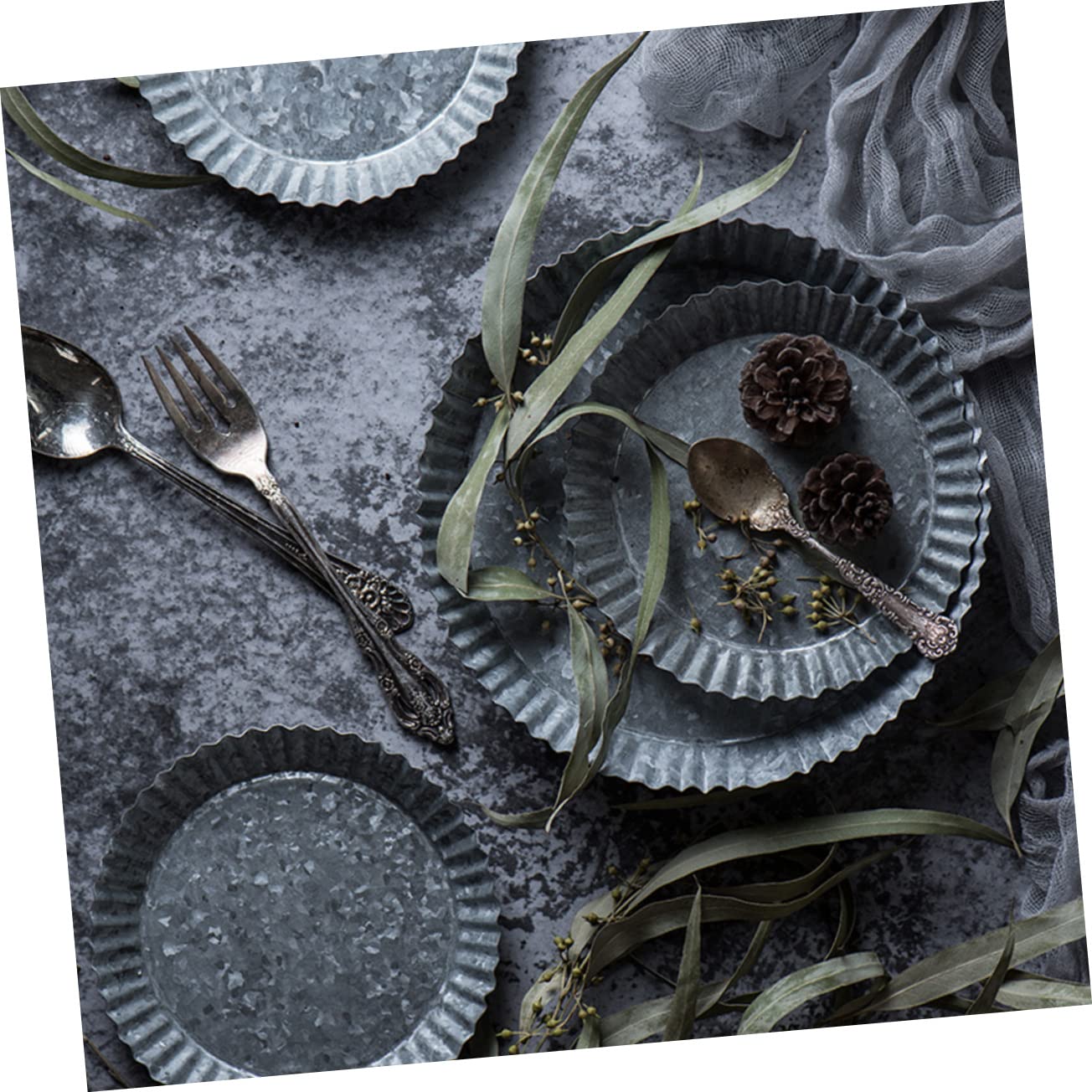 BESPORTBLE Farmhouse Centerpiece Plate Multi-use Snack Tray Iron Art Display Tray