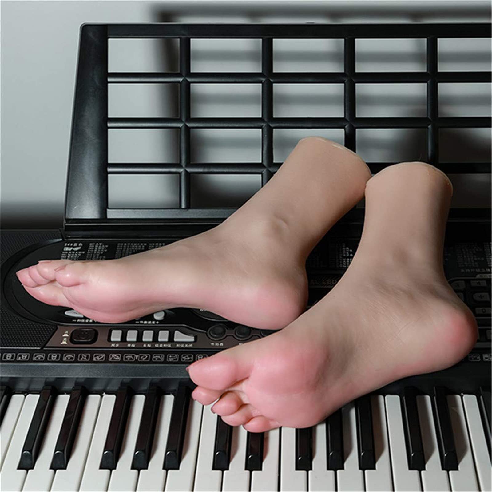 YH Silicone Mannequin Feet, 1 Pair Realistic TPE Foot Model, Lifelike Female Feet for Drawing, Reflexology & Massage Practice