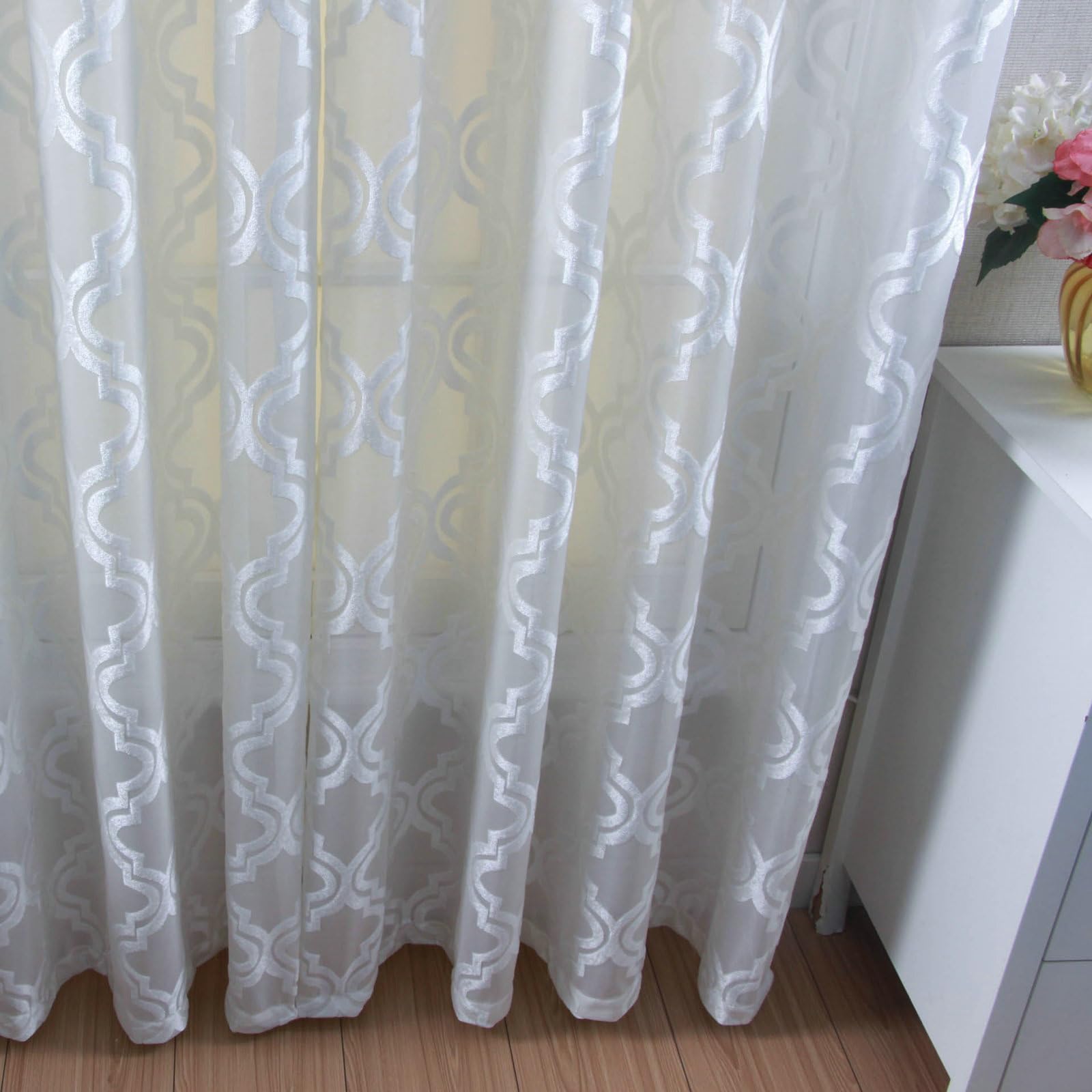 KnSam Rideaux Voilages Blanc avec Crochets, Rideau Jacquard Géométrique, 2 Panneaux, 214 x 160cm (1 Panneau: 107 x 160cm)