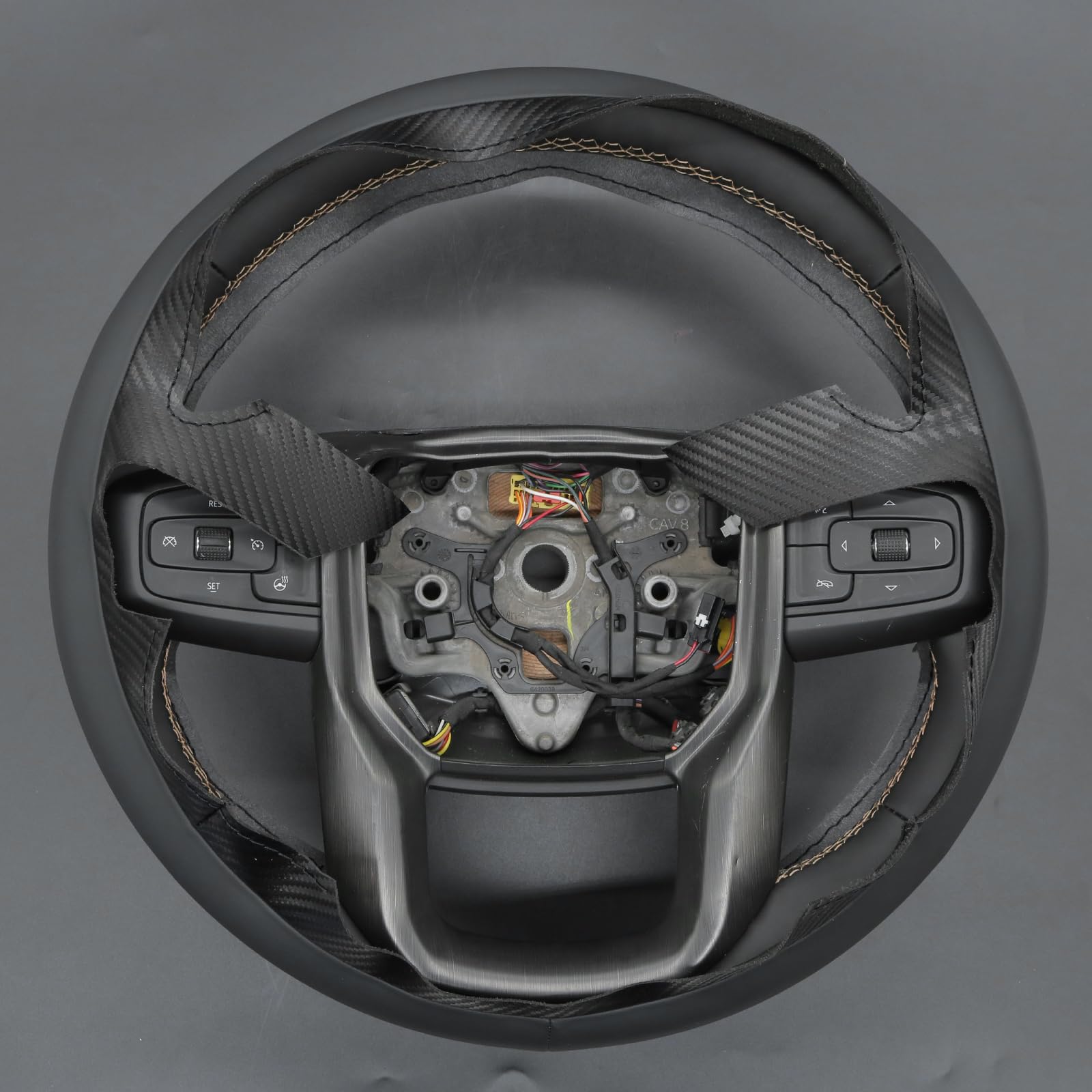 Funda para Volante de Coche para GMC Sierra 1500 / Sierra 1500 Limited/Sierra 2500 3500 / Yukon (XL) Fabricada en Microfibra de Cuero con Acabado Brillante de Fibra de Carbono