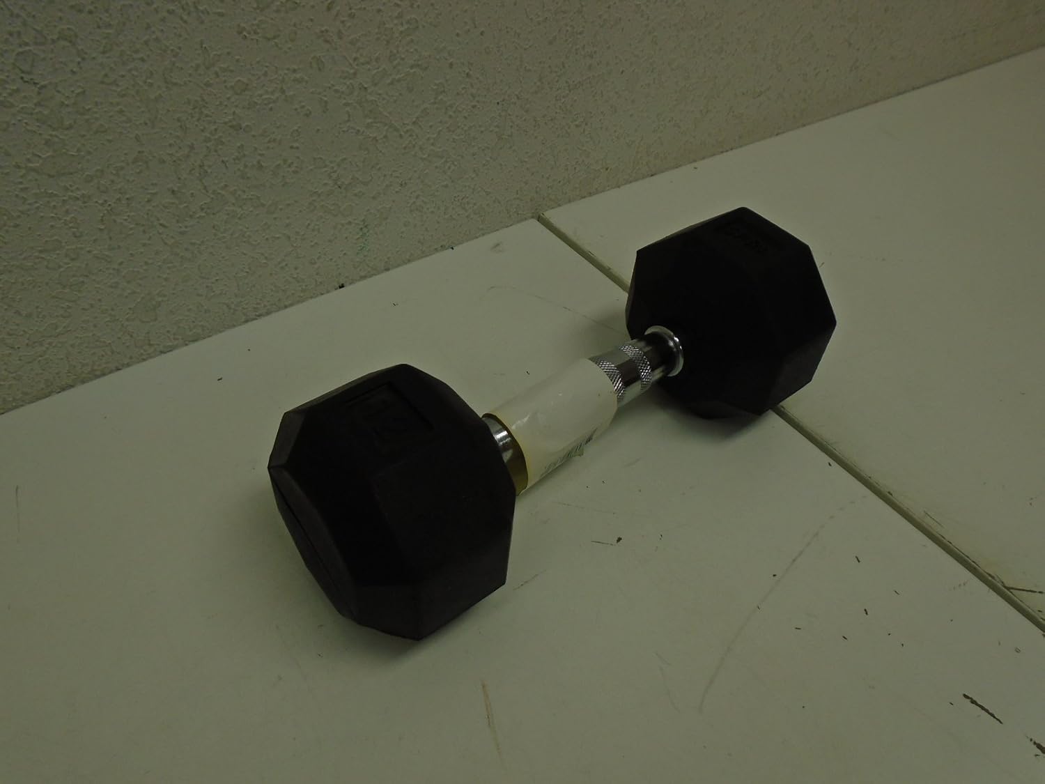 SPRI Dumbbells Hand Weights Deluxe Rubber Encased Chrome Handle All-Purpose Dumbbell (Available in 3, 5, 8, 10, 12, 15, 20, 25, 30, 35, 30, 45, 50 Pounds) - Image 6