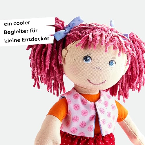 Miniatura 5 de HABA Lilli-Lou Muñeca Blanda de 12 Pulgadas con Cabello Rosa en Colas de Rabo, Ojos Azules y Cara Bordada, Muñeca para Bebé Lavable a Máquina para