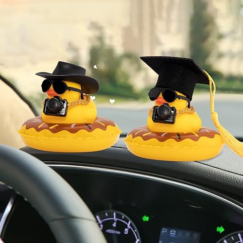 Miniatura 7 de wonuu Decoración de tablero de pato de goma, accesorios de automóvil para decoración de automóvil con mini sombrero, collar de anillo de natación y