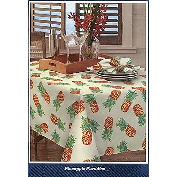 Amazon Com Tommy Bahama Home Indoor Outdoor Tablecloth Pineapple Paradise 70 Inch Round Home Kitchen