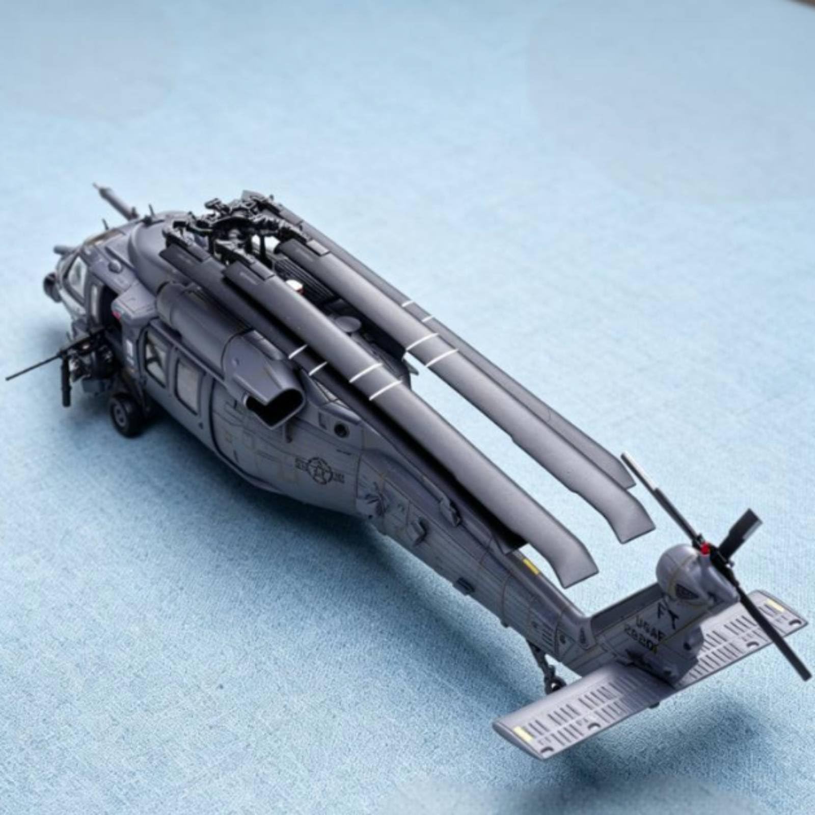 Aereo Elicottero Modellino Miniatura Collezione Dettagli in Lega con Supporto Adatta per Vetrina Collezionisti Modellismo Ufficio Regali