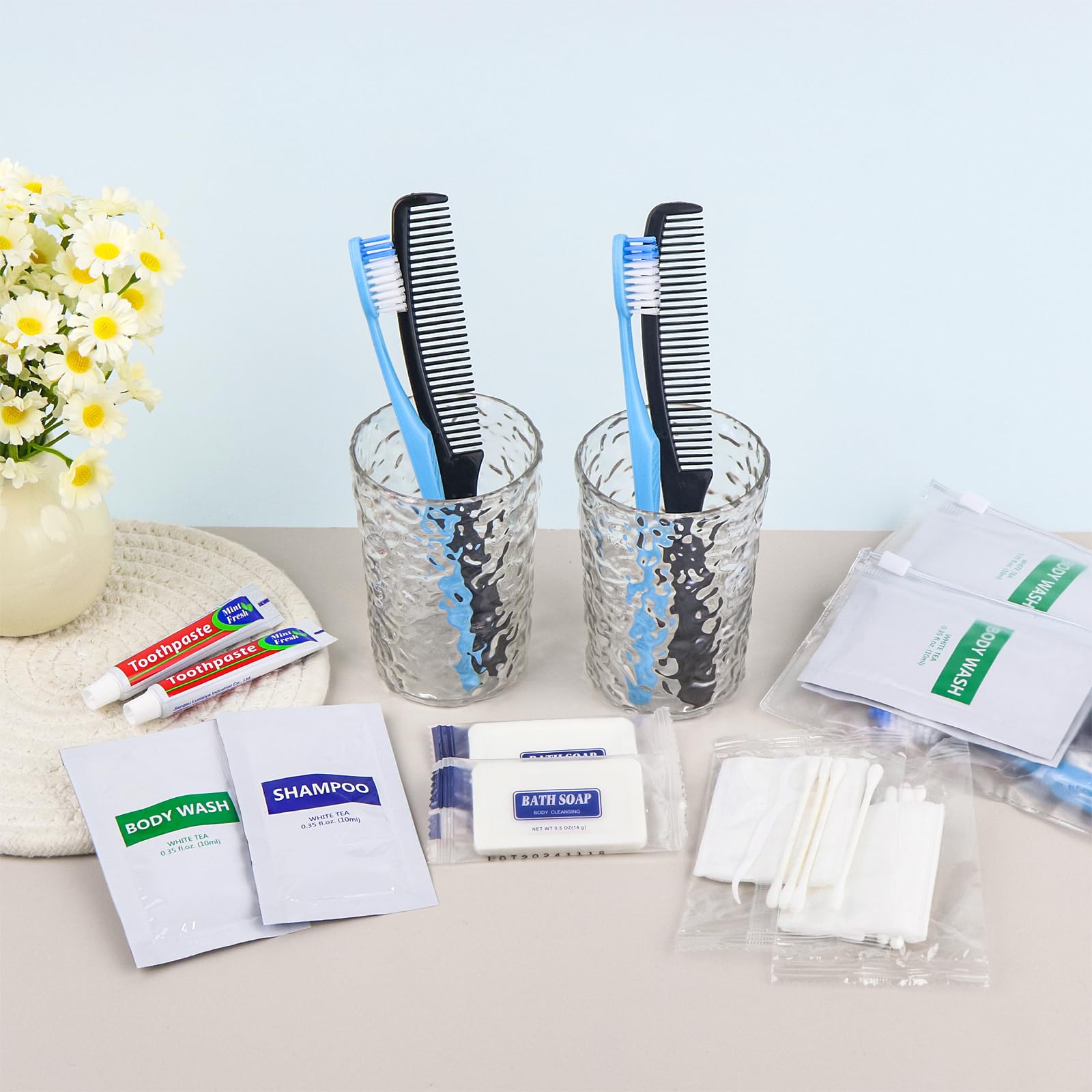 Confezione da 25 kit di articoli da toeletta di base, kit igienico, confezionati singolarmente, confezione per la cura dei senzatetto, kit da viaggio per uomini e donne, borsa da toilette