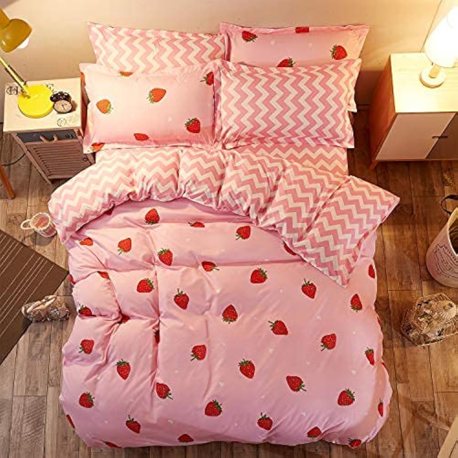 LAMEJOR Duvet Cover Set Queen Size Strawberry/Chevron Pattern Sweet Reversible Bedding Set Comforter Cover (1 Duvet Cover+2 Pillowcases) Pink