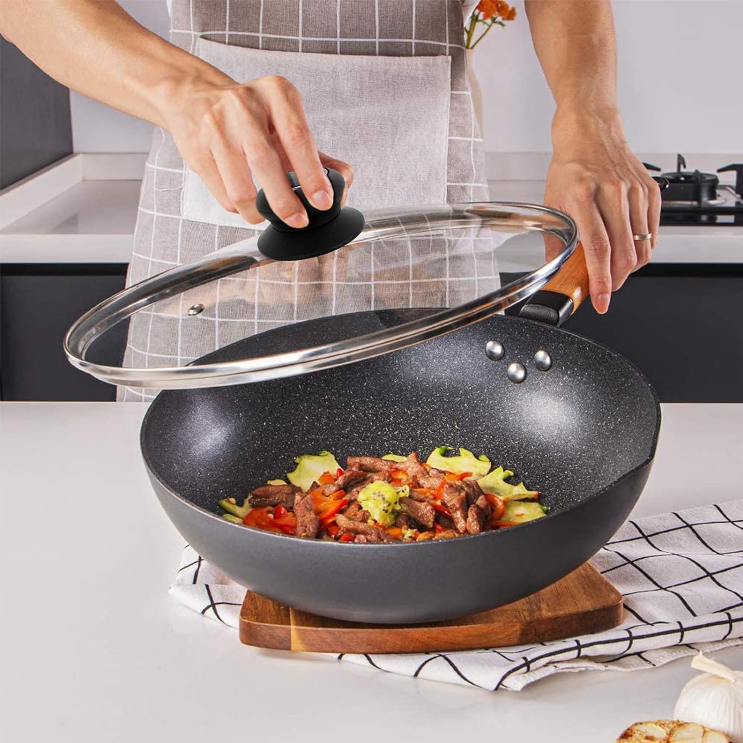 12 Inch Pan Lid – Universal Lid for Pots, Pans, Skillets & Frying Pans, Tempered Glass Cover with Heat Resistant Silicone Handle