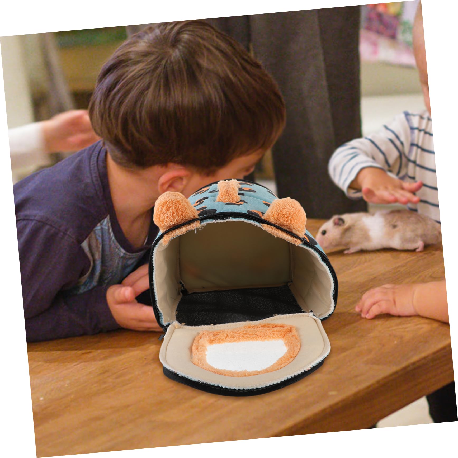 Levemolo Cozy Small Bed Warm House Hideout for Hamsters and Rabbits Washable Cage Nest for Winter Comfort Cute Design for Small Pets