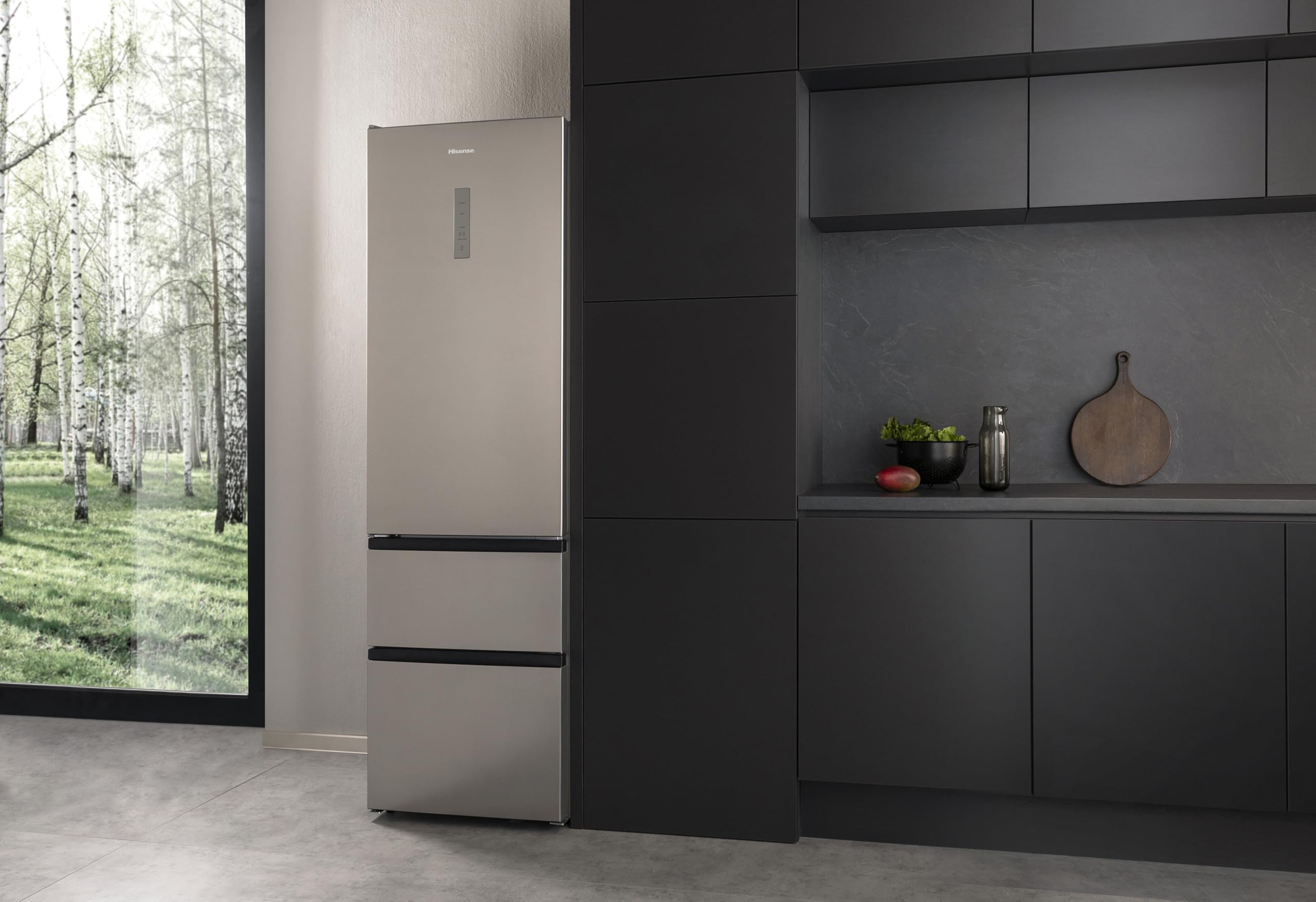 Hisense RM469N4ACD Kühl-Gefrierkombination, Freistehend, EEK D, 36dB, Total NoFrost, 368 Liter, Smart Fresh, CrispZone Smart Humidity, Convert ZeroZone, HxBxT: 200x60x66, 3 cm