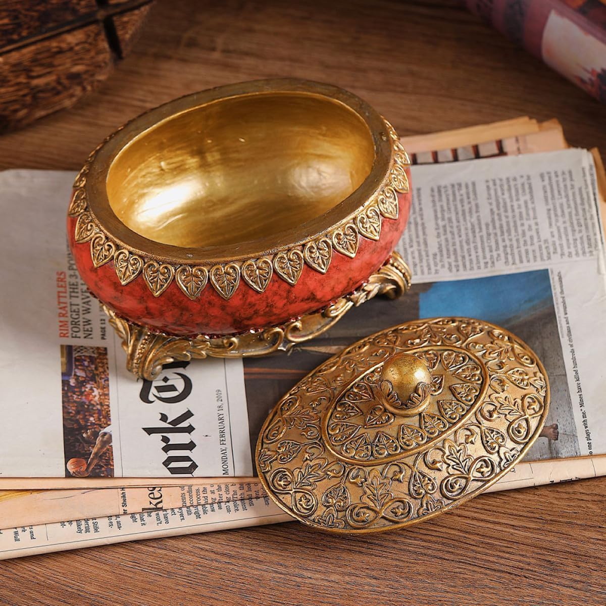 Operitacx Vintage Red Resin Jewelry Box Retro Treasure Chest Ring Holder for Home Decor and Halloween Candy Storage