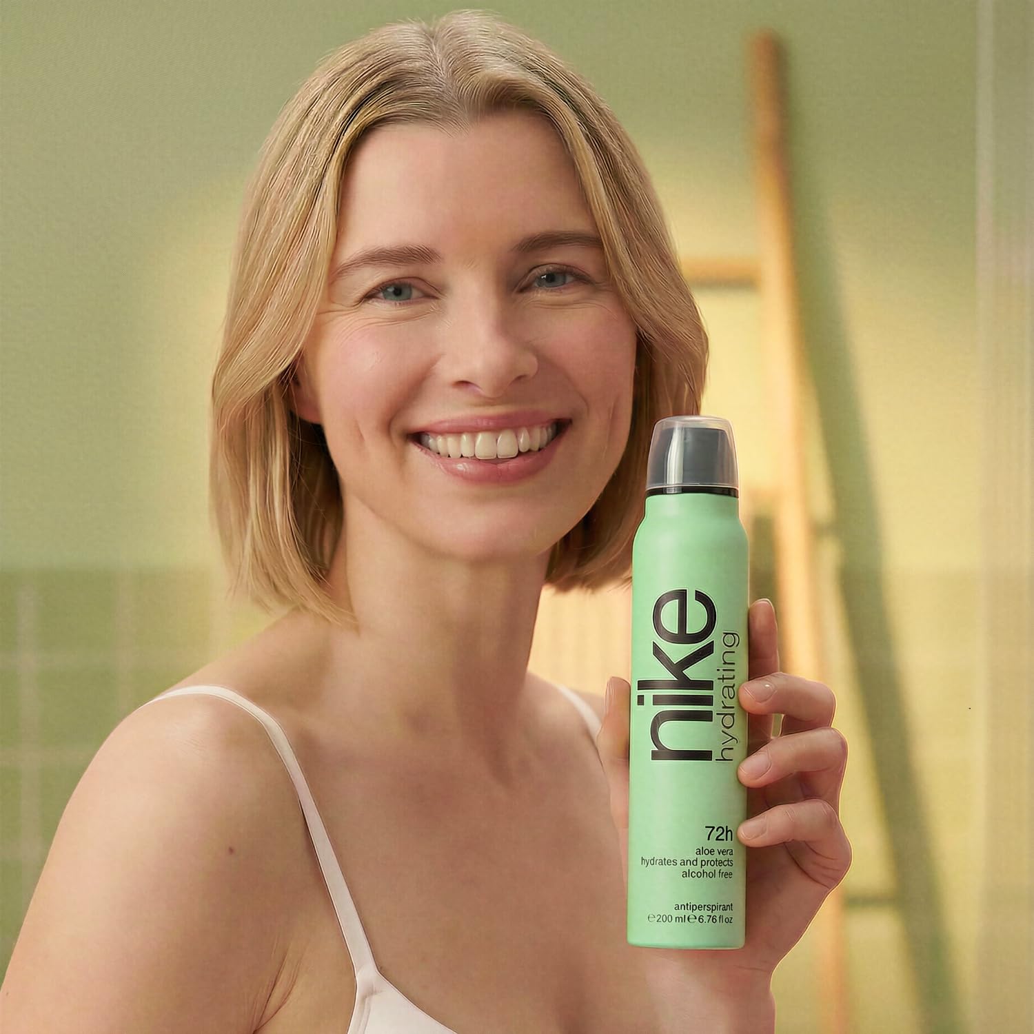 NIKE - Hydrating, Desodorante en Spray Pack 3 x 200 ml, sin Perfume, Unisex, Antitranspirante, Protección Continua, hasta 72h de Eficacia Comprobada, sin Alcohol, Tecnología, Cuidado y Confort