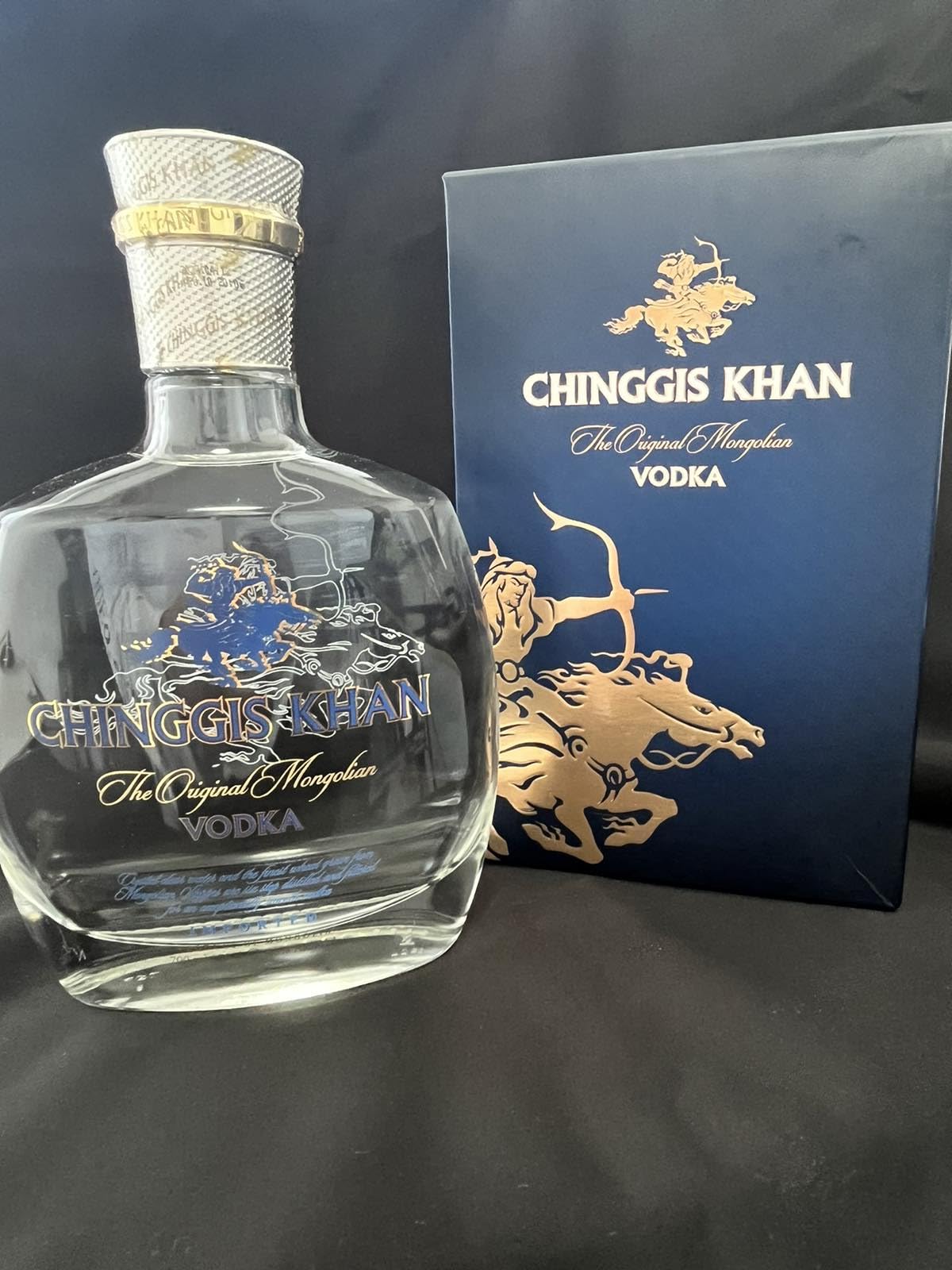 Amazon.co.jp: ボトル・チンギス (Chinggis Khan) 1ボトル / モンゴル 