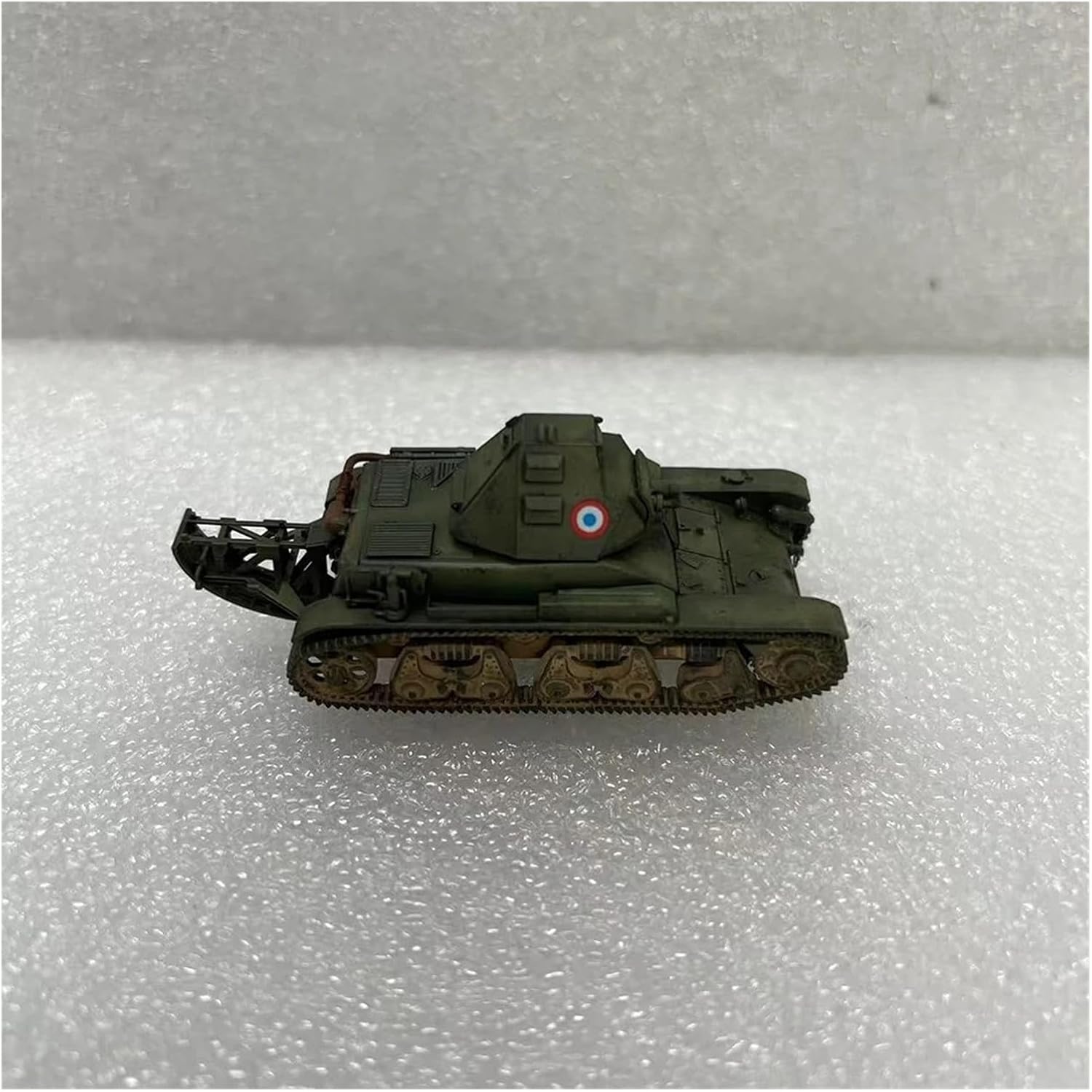 Realistic Tank 1:72 Scale for French R35fc36 Revolver Tank Model Kit Static Die Casting Collectible Ornaments Static Tank Model